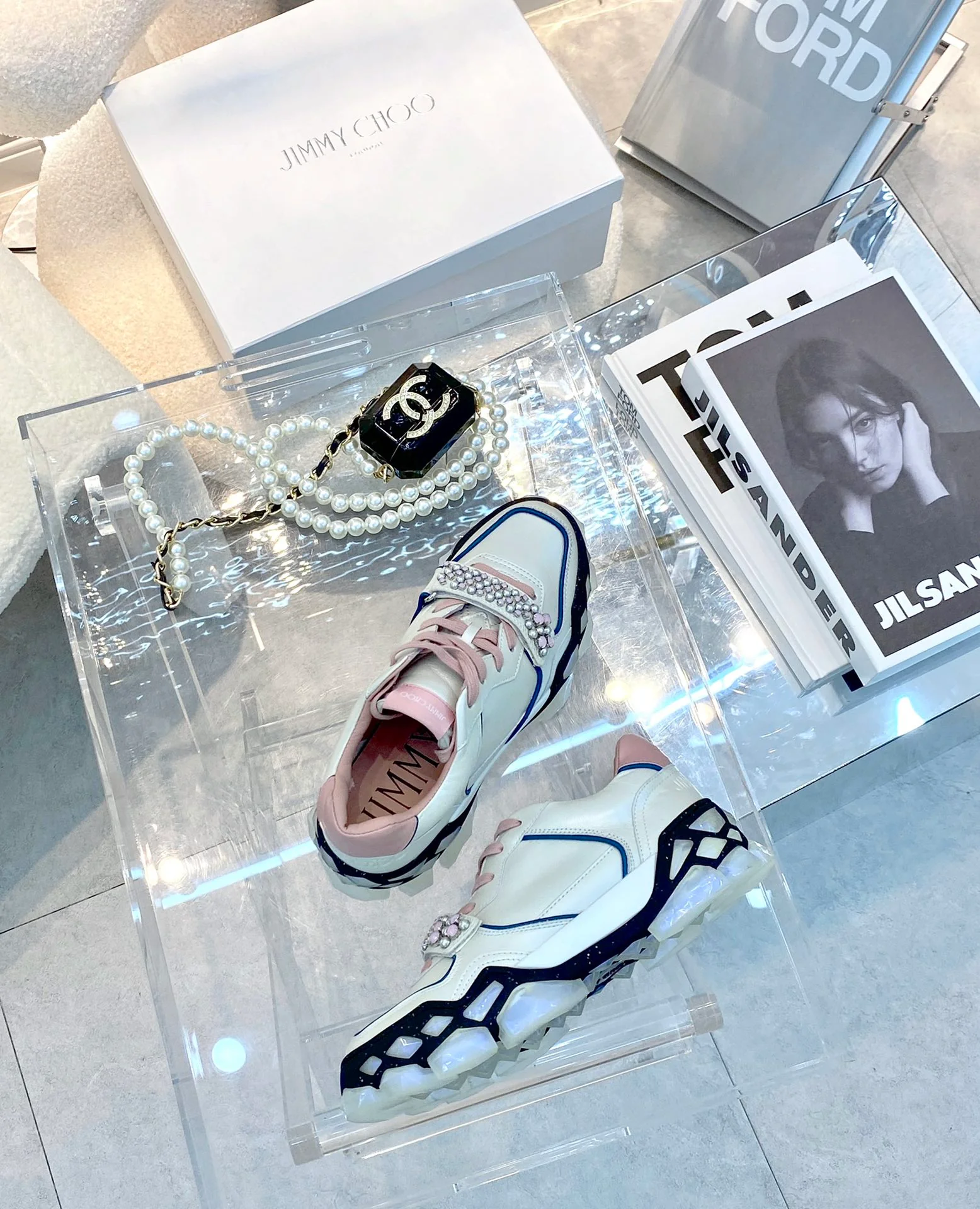 Новые массивные туфли Jimmy 22 New Style с жемчужным верхом