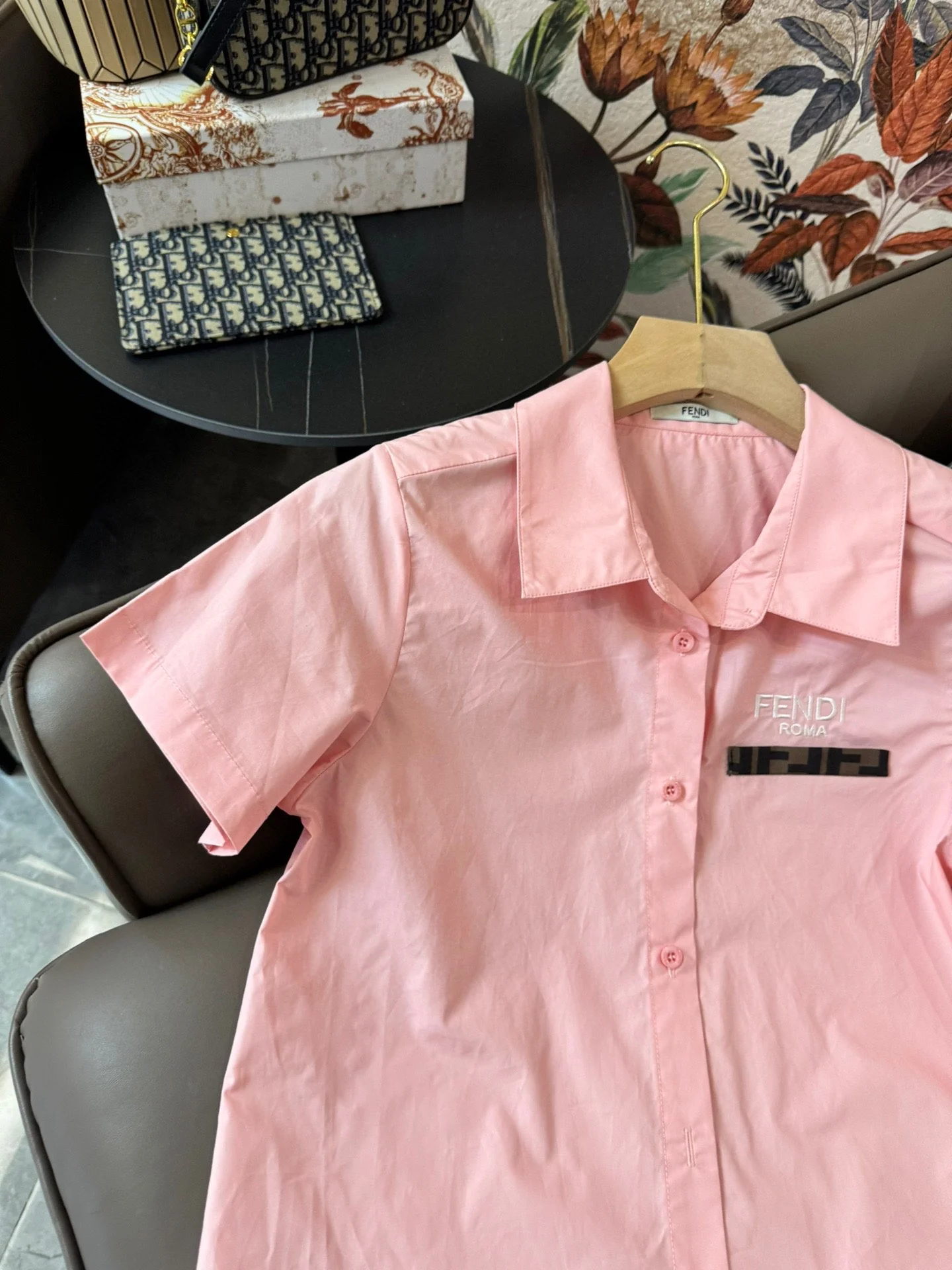 Футболка с коротким рукавом и буквенным принтом Fendi-2403-24ss