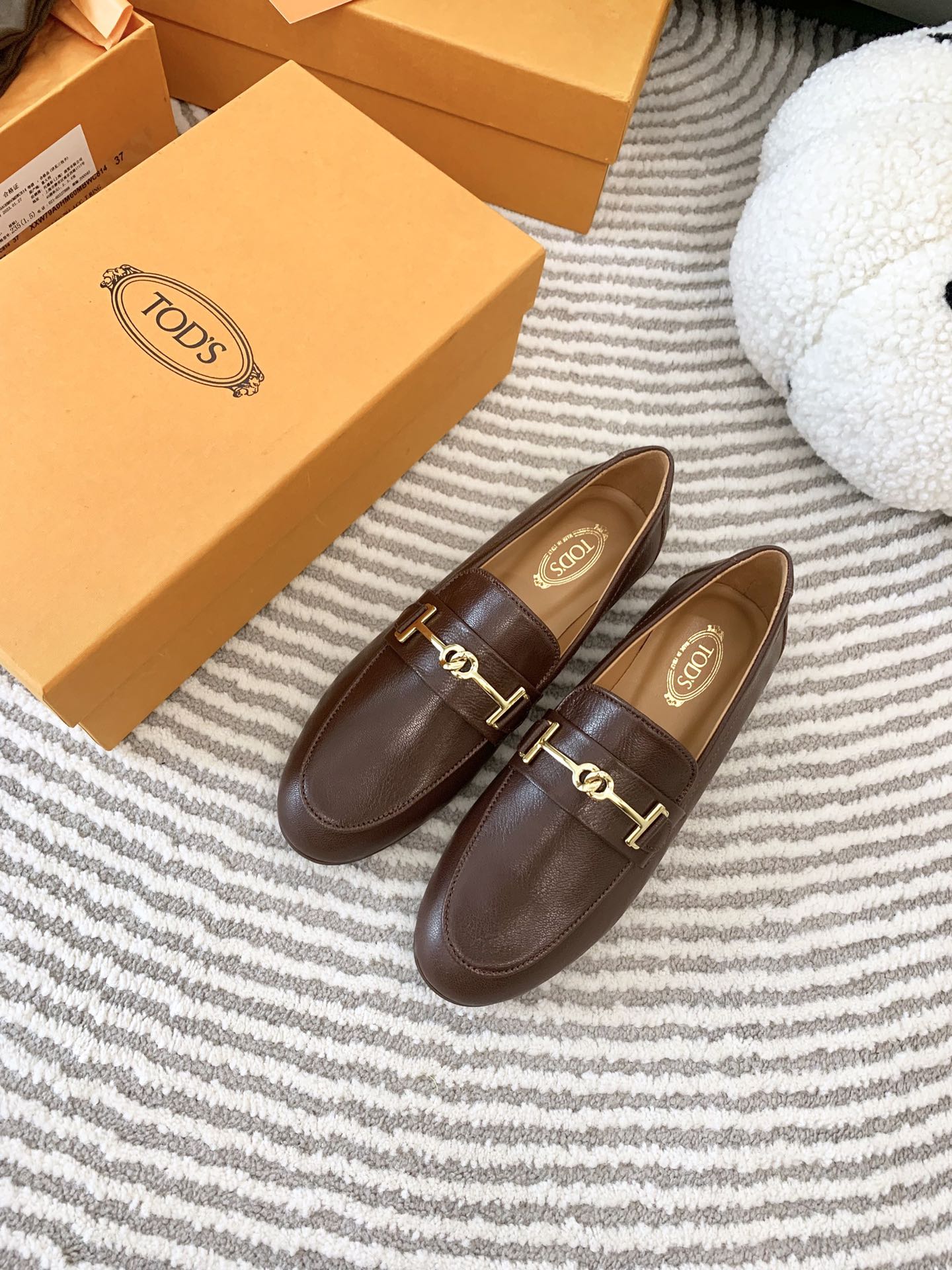Новинка 2023 года от Tods - Лоферы - Темно-коричневые