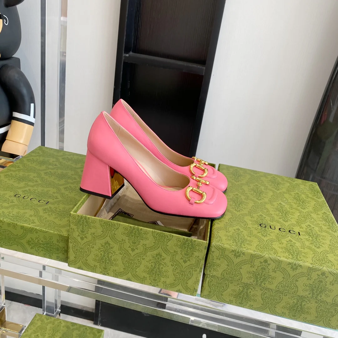 Туфли на высоком каблуке Gucci в стиле ретро с квадратным носком и массивным носком - 2 шт.