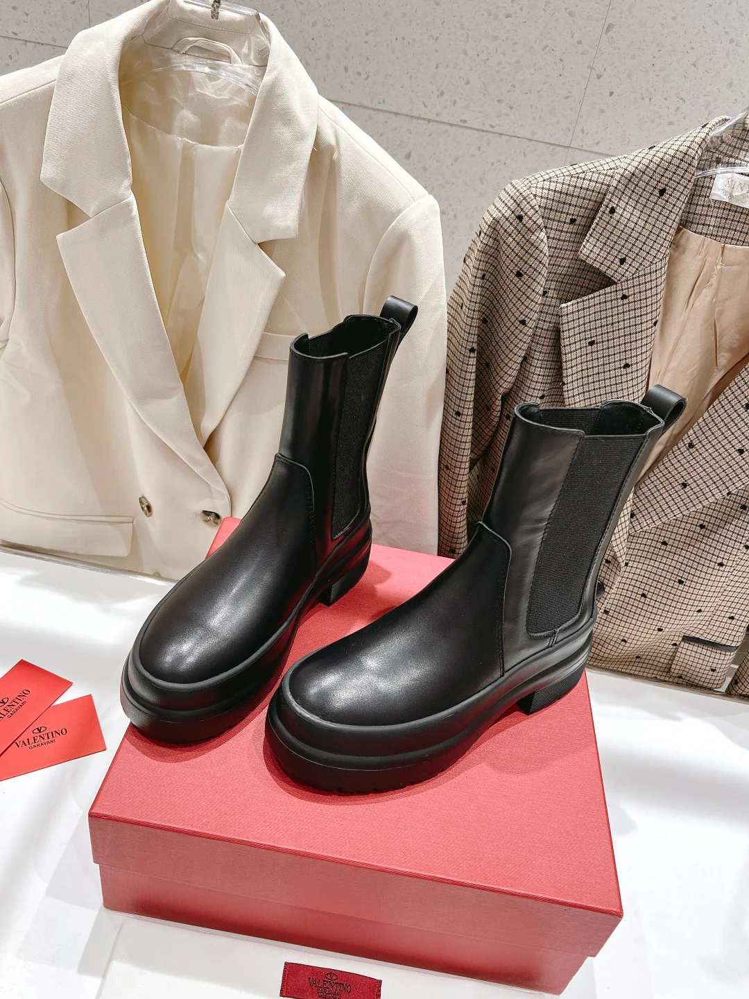 Ботинки на платформе до середины икры Valentino - черные