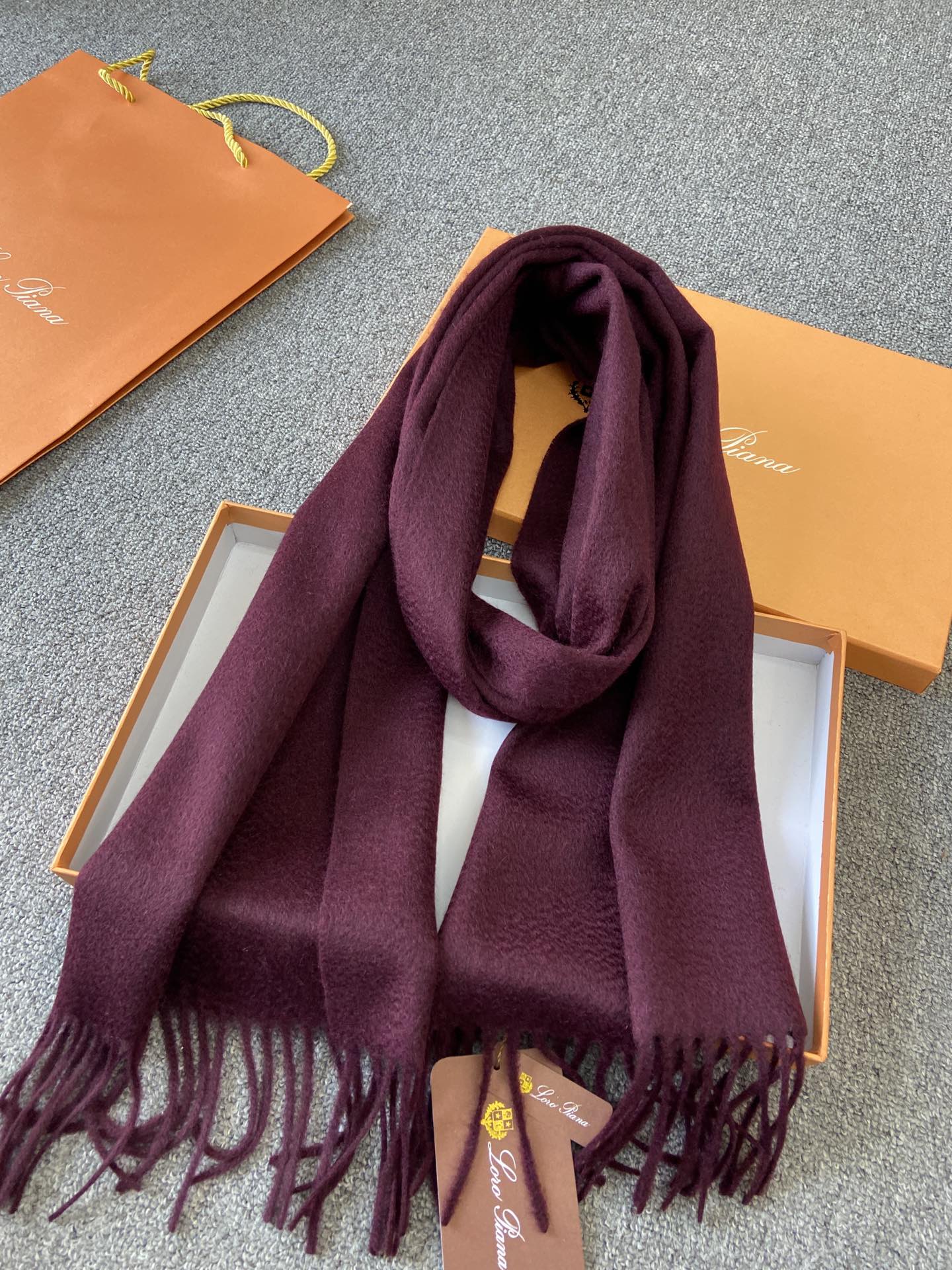 Loro Piana - Бестселлер - Кашемировый шарф Water Ripple - 100 г - Кашемир - 30 см - 180 см - 1