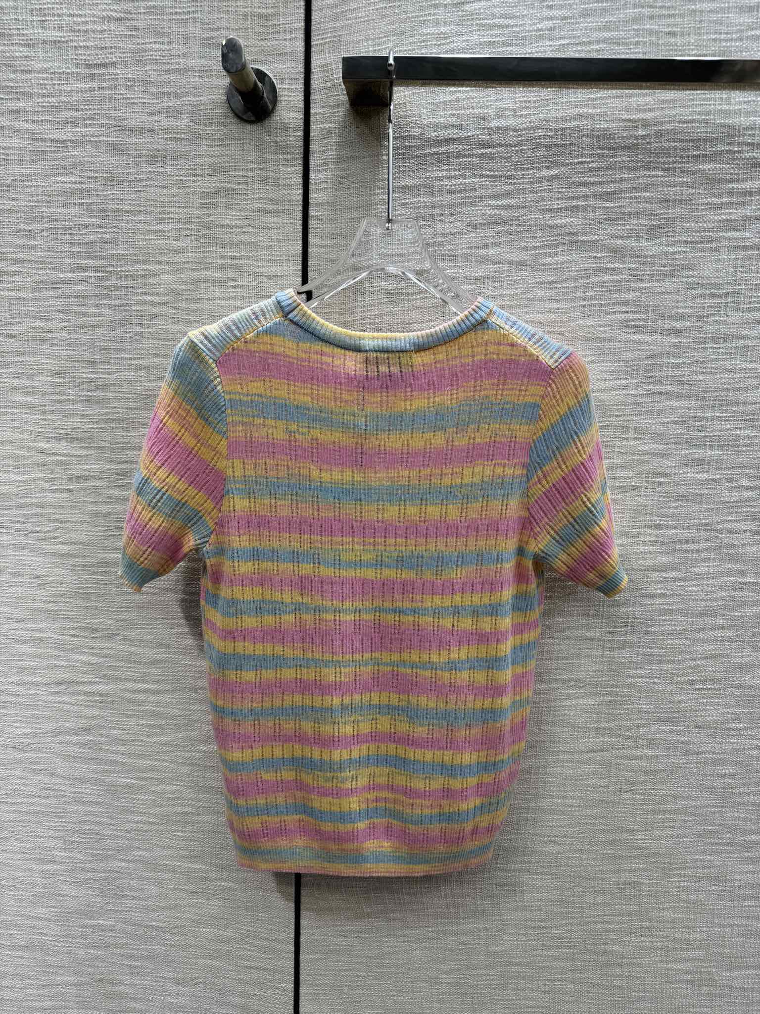 Chanel 2403 - Вязаная футболка с коротким рукавом в полоску 