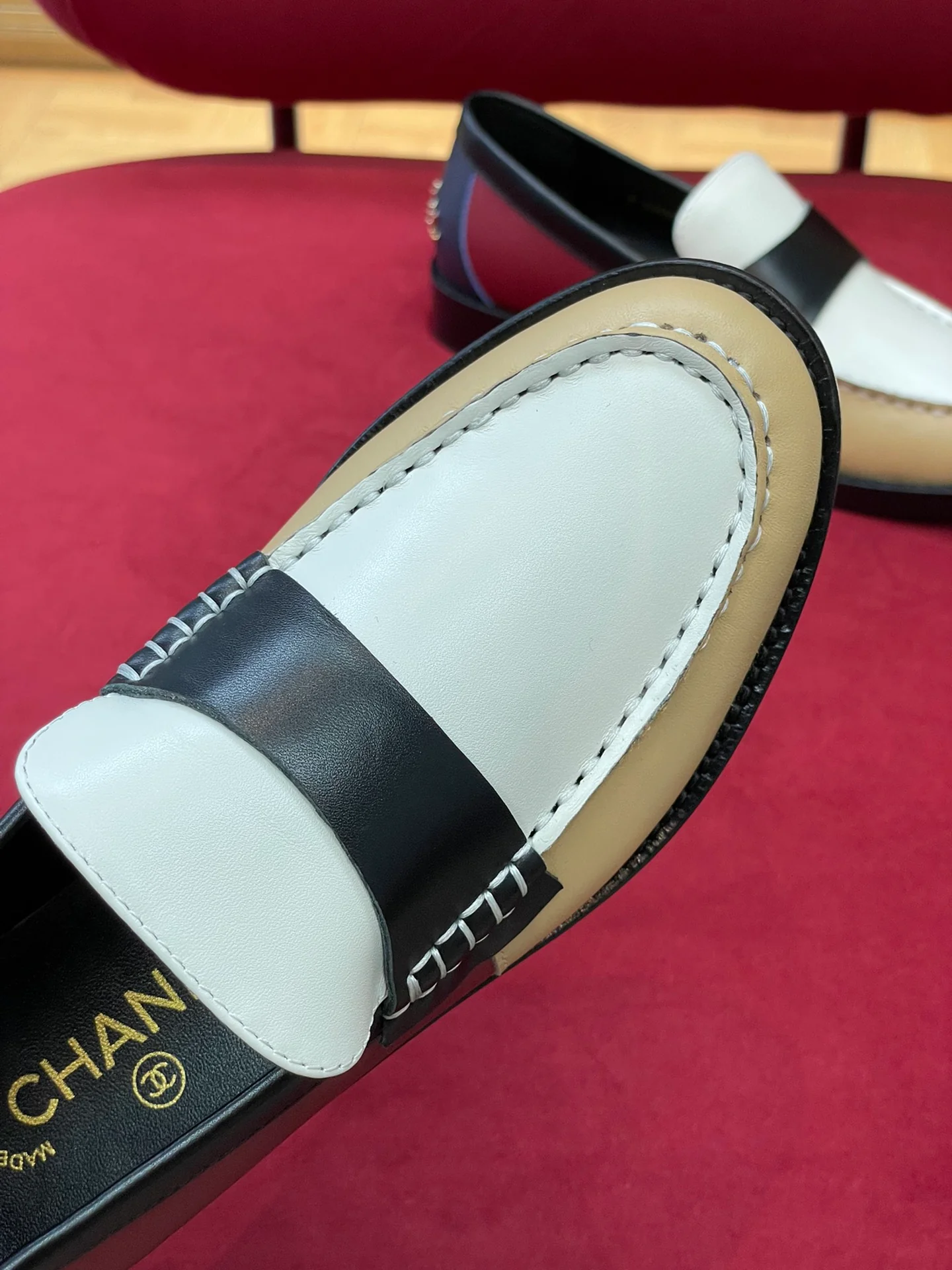 Новинка сезона осень/зима 2022 от Chanel - Лоферы - 1