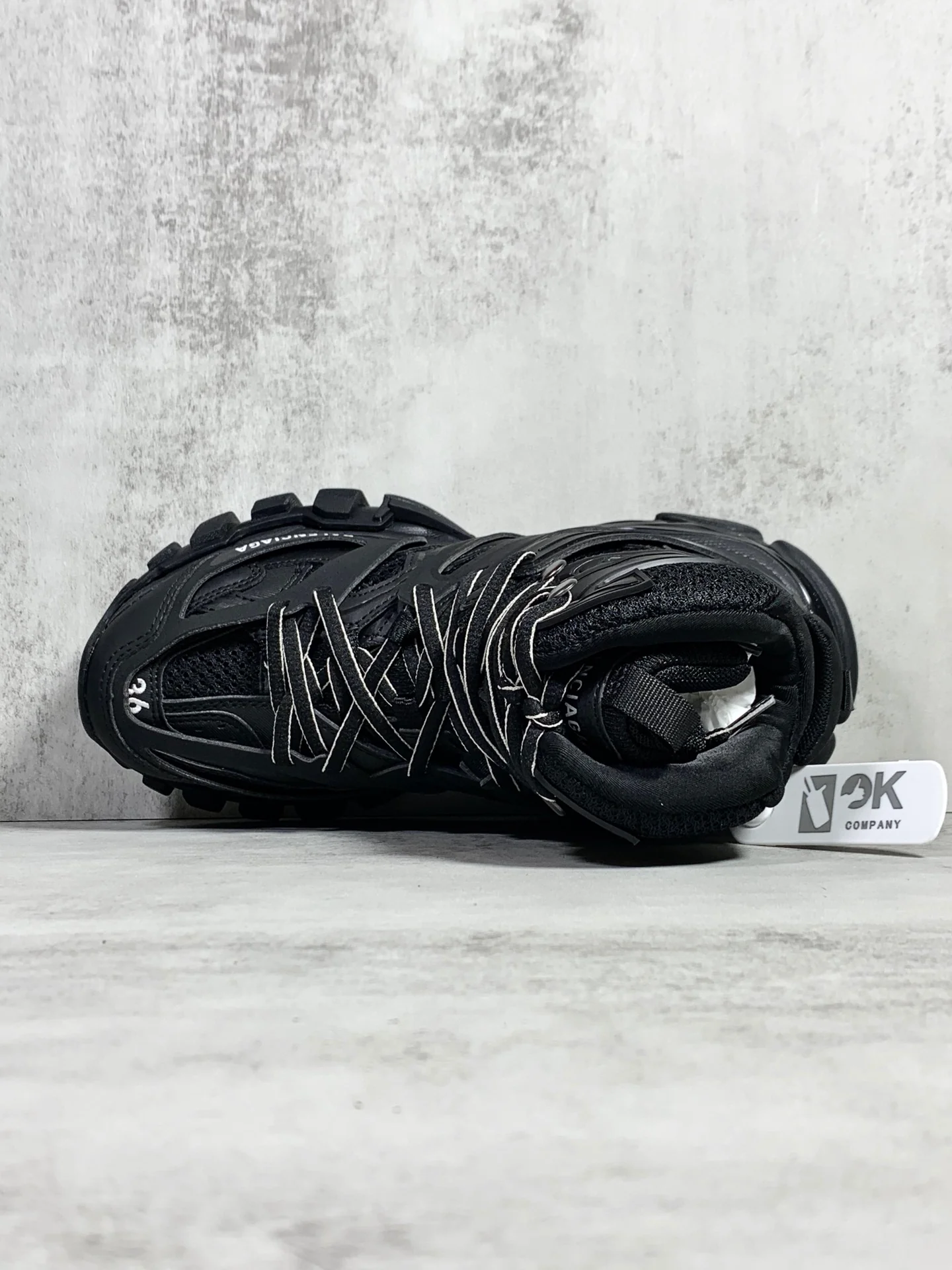 массивные высокие кроссовки Balenciaga