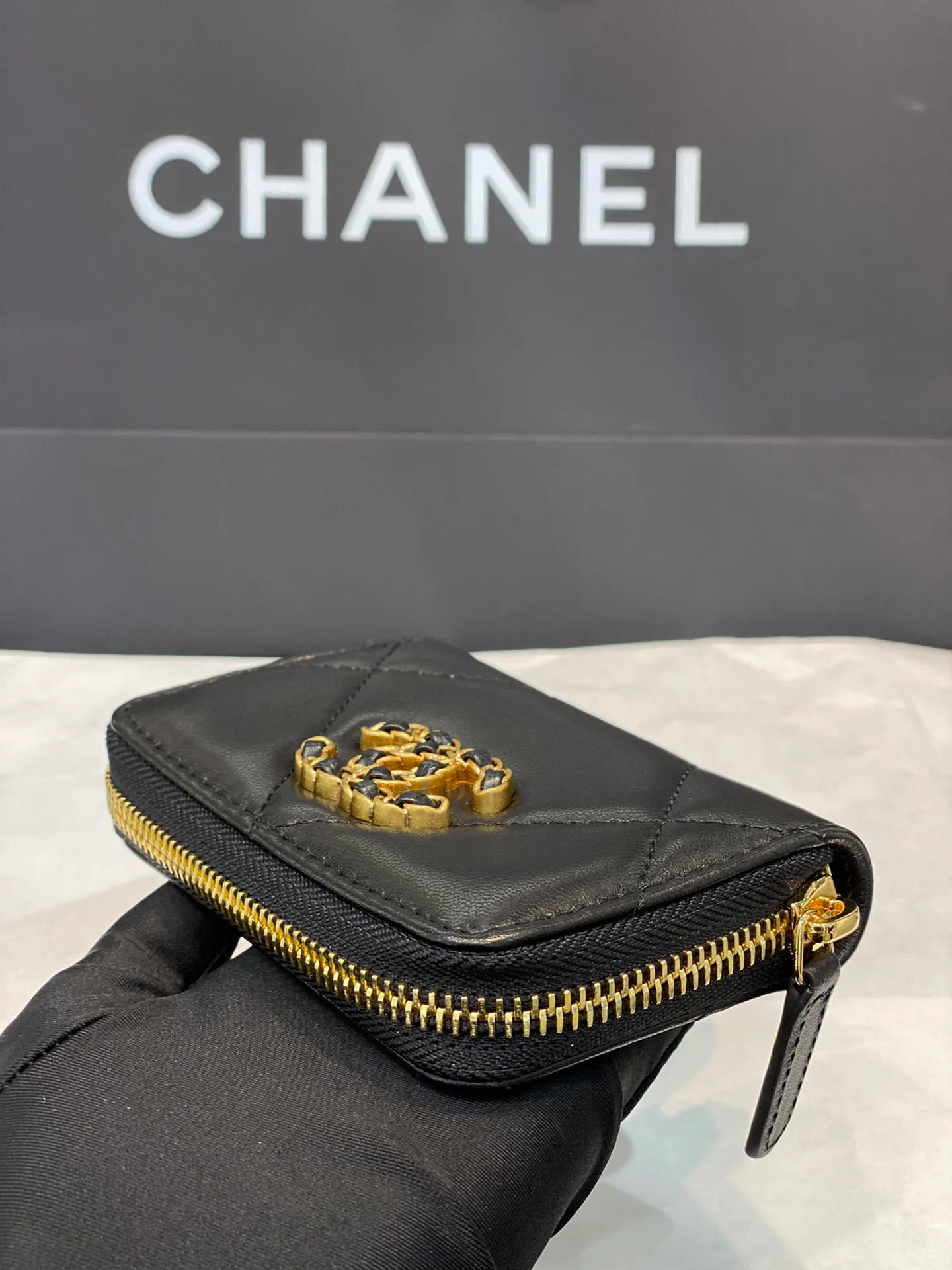 热销款 Chanel-19系列 大菱格拉链卡包 黑色