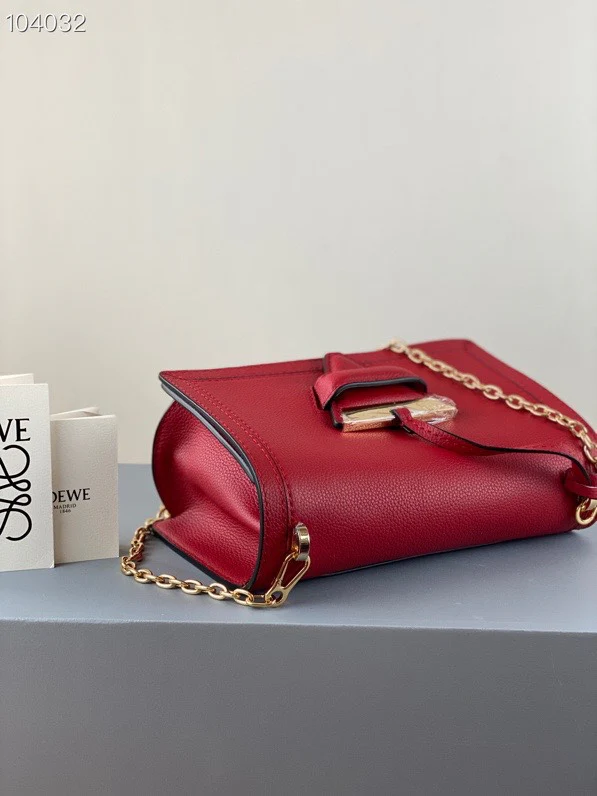 Сумка Loewe Triangle Bag, новая версия 2020 года, мягкая зернистая кожа, телячья кожа, 2 шт.