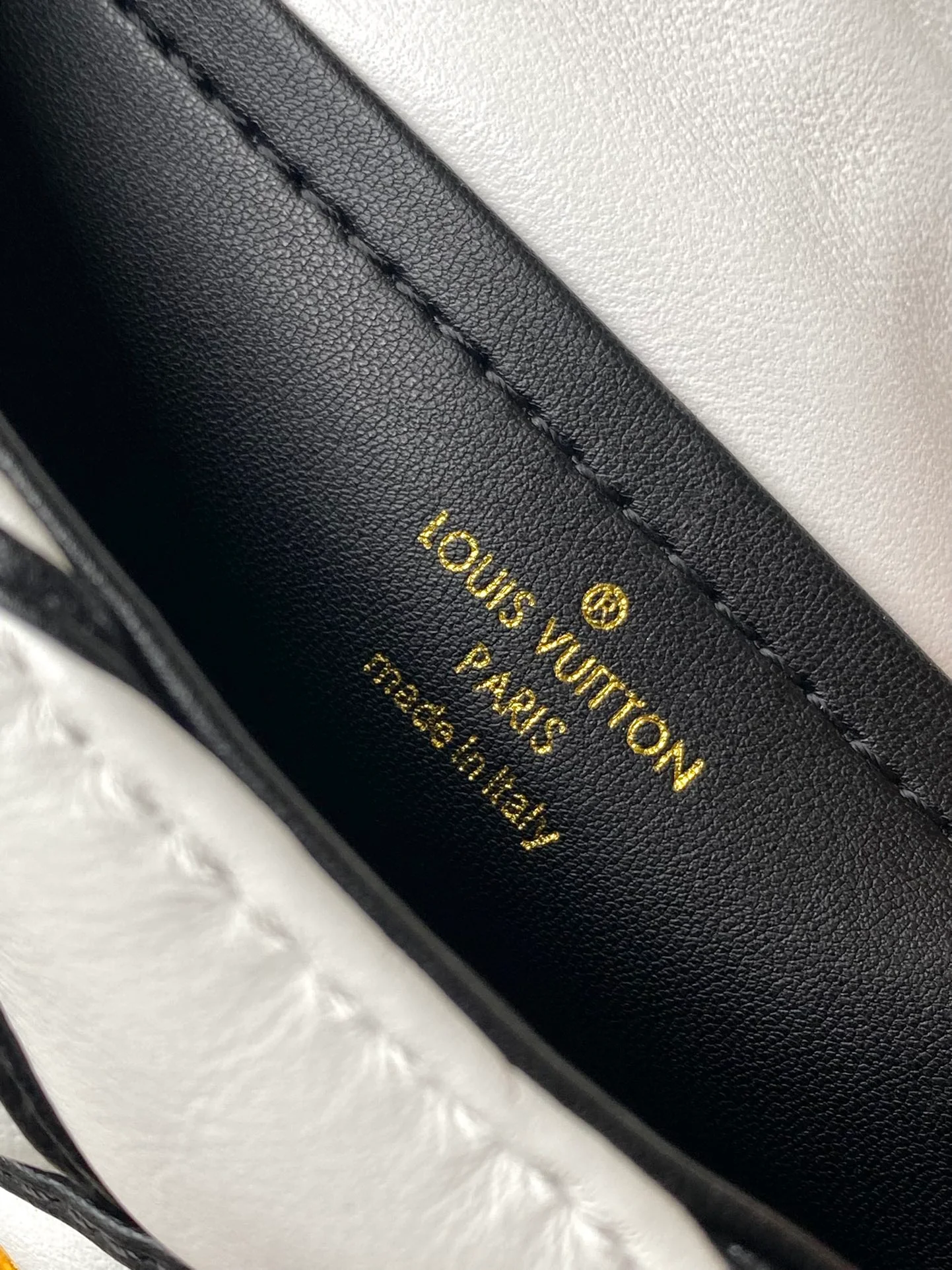 m23762-LV-pic0go-14 Сумка - Белая