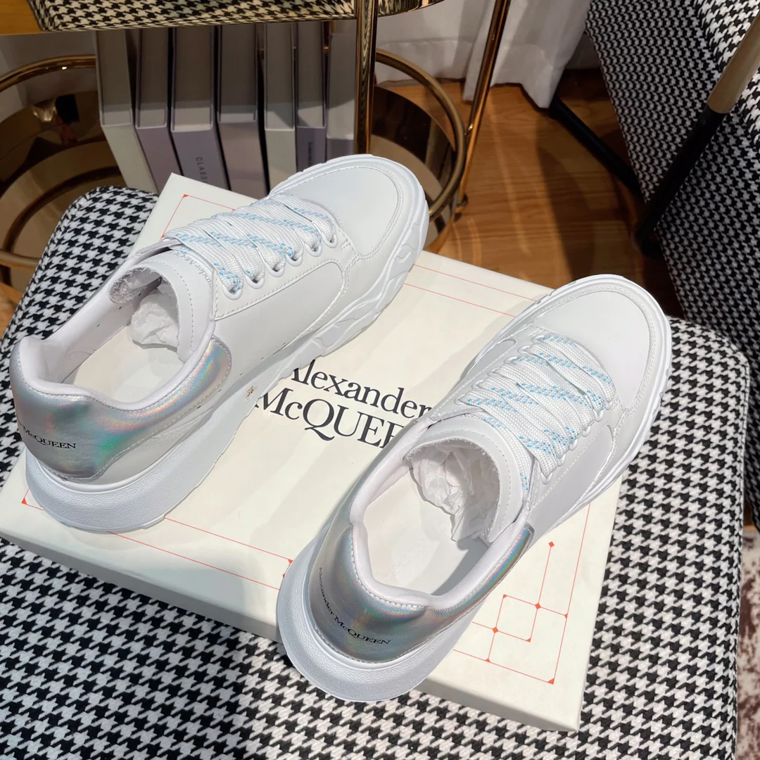 McQueen - Новые кроссовки - Silver Tail