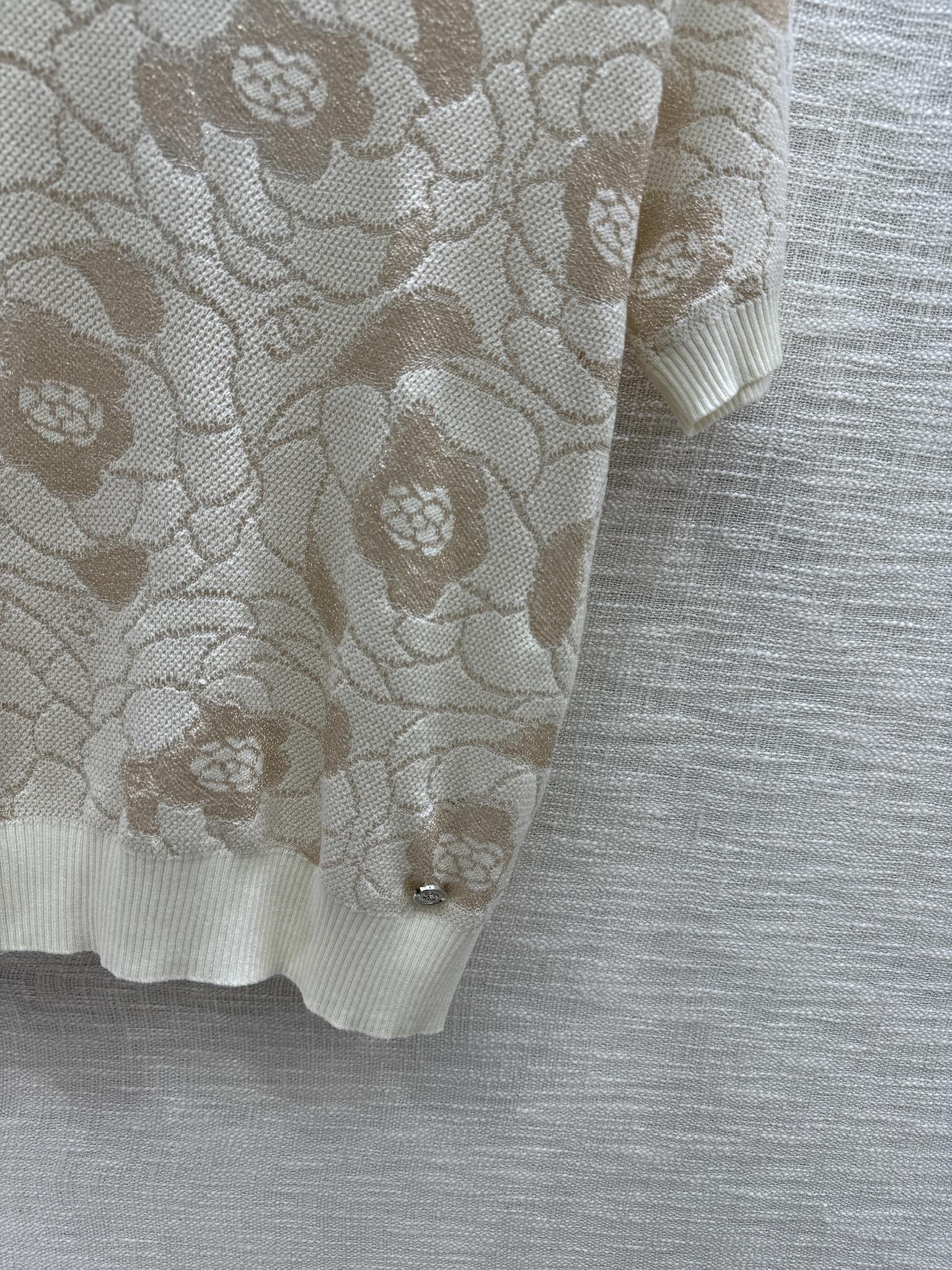 Платье Chanel 2403 Camellia Knit с коротким рукавом, белое