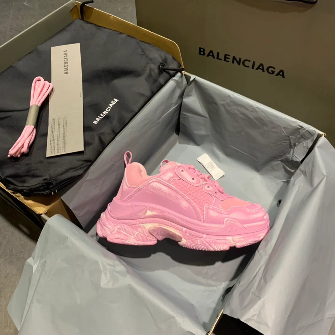 Balenciaga - Dad Shoes - 23