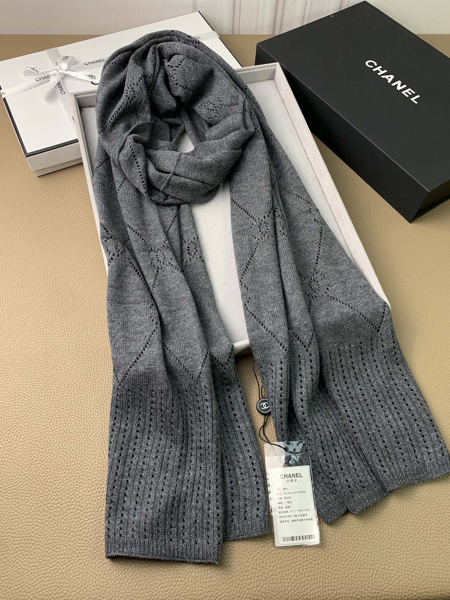 Кашемировый шарф Chanel с ажурной вязкой - 180 см - 60 см - 100 см - Кашемир - Серый