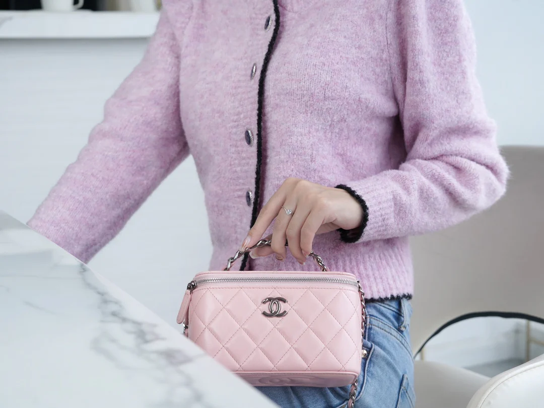 Длинная сумка-коробка Chanel - розовая