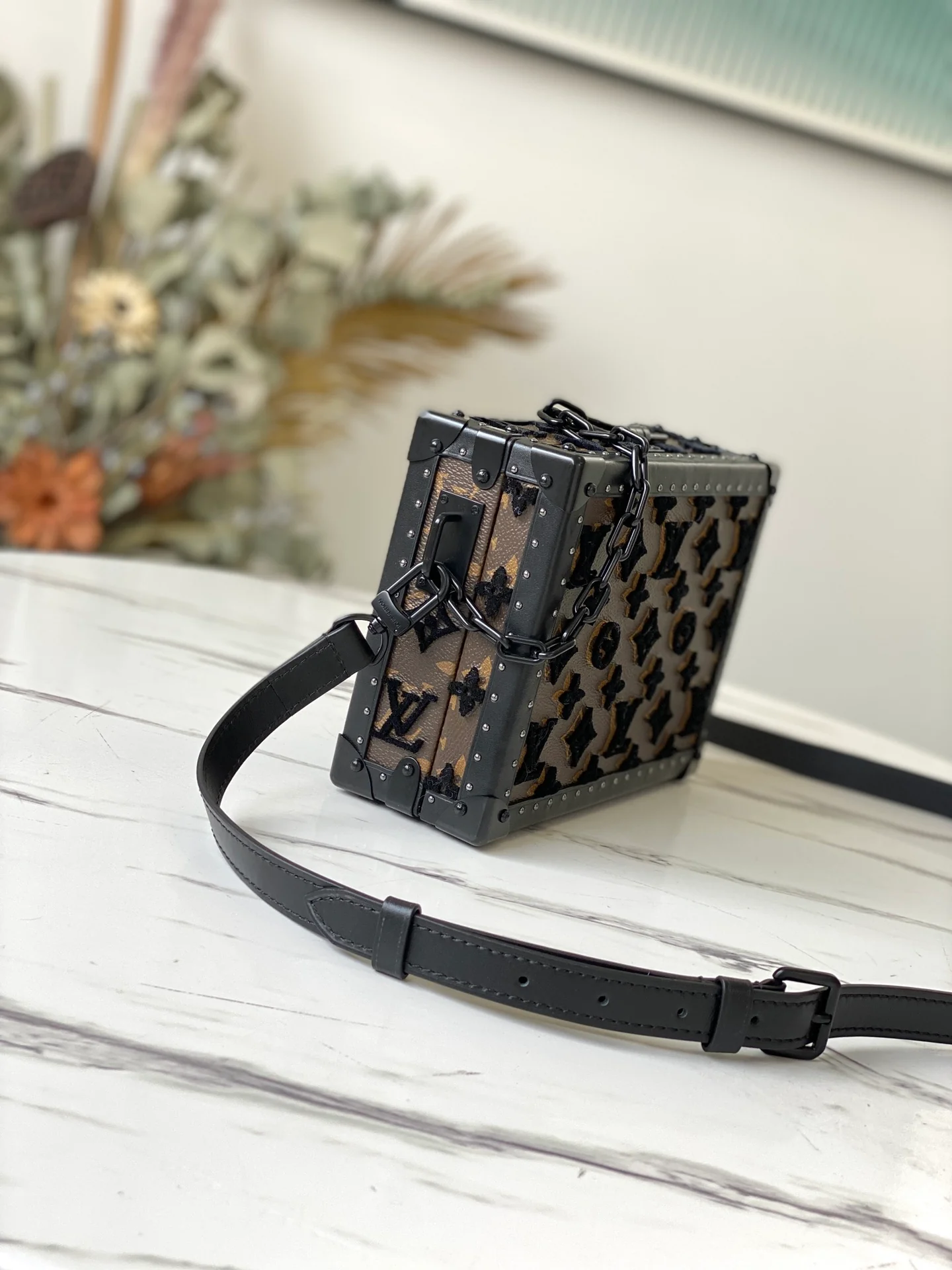 lv-m20233-Monogram Flocked Box Bag