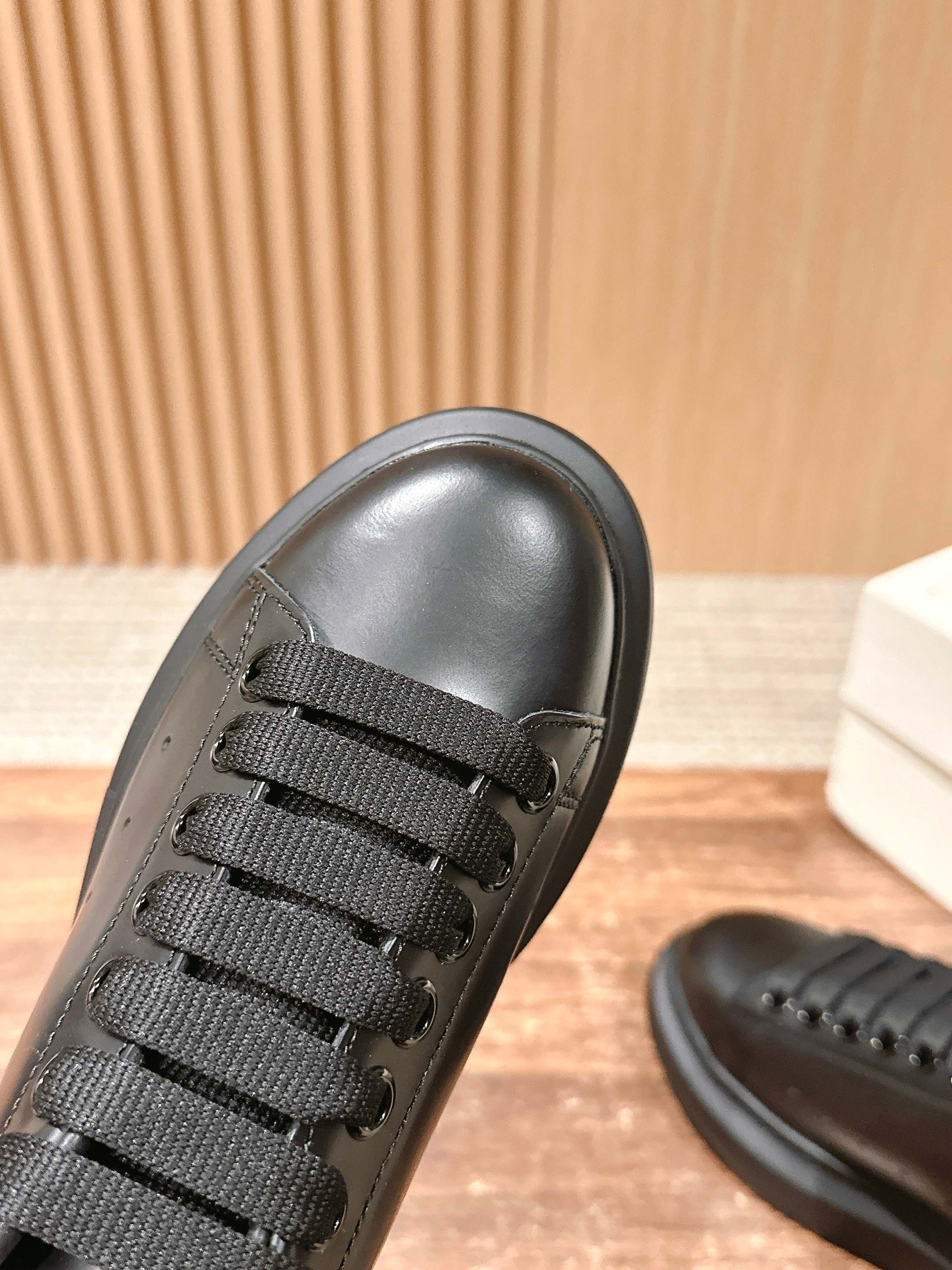 McQueen - Повседневные туфли - Черные