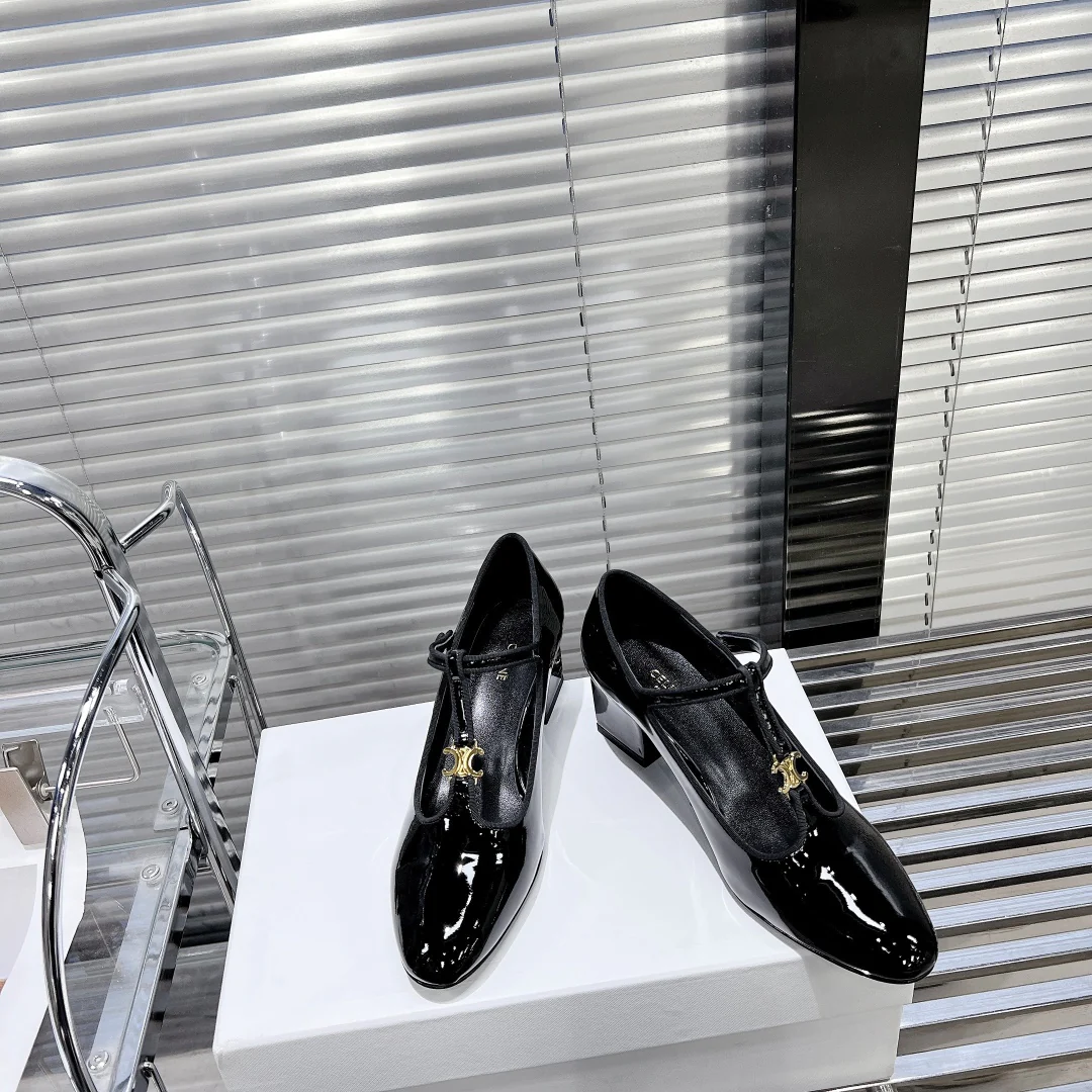 Celine - Новинки сезона весна/лето 2023 - Туфли Мэри Джейн