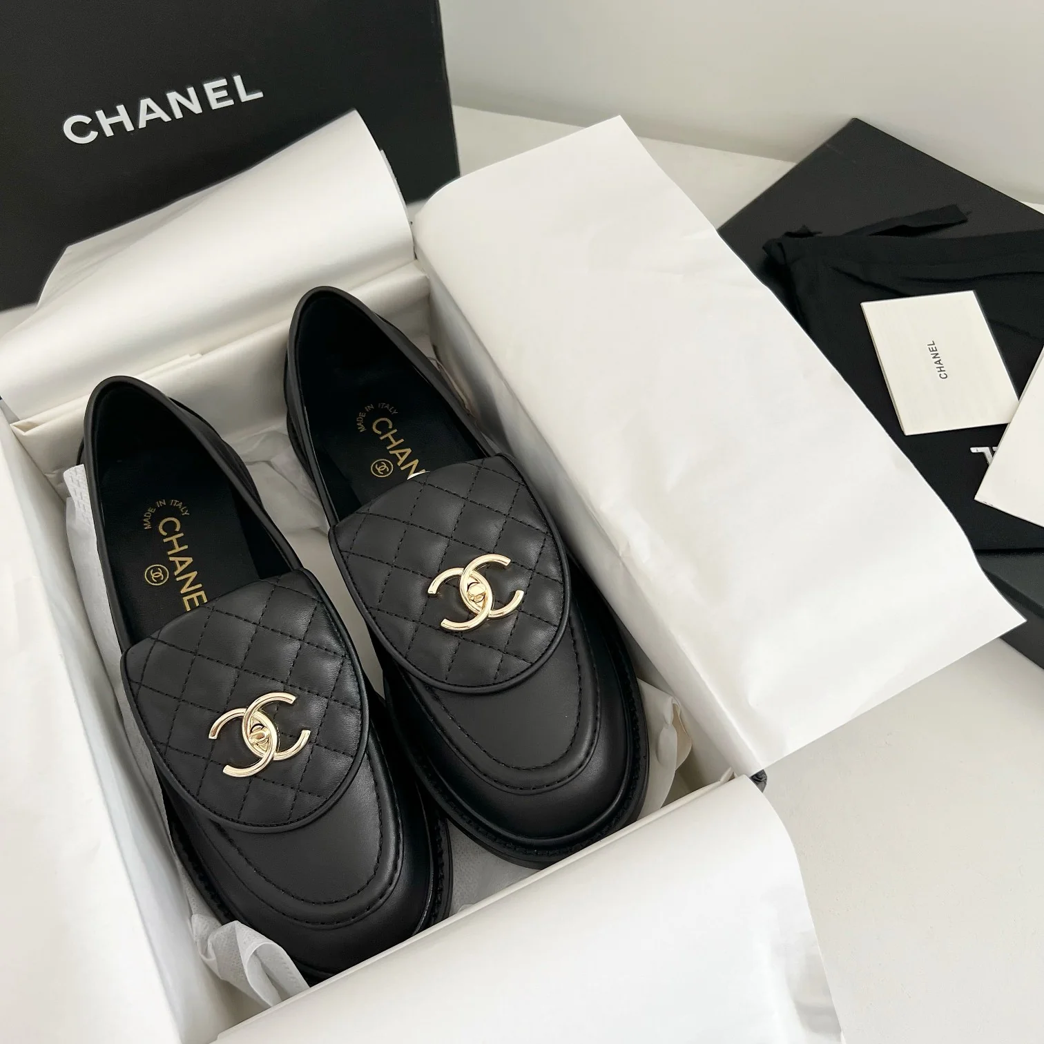 Кожаные лоферы Chanel с пряжкой в ??виде сумки - размеры 35-39