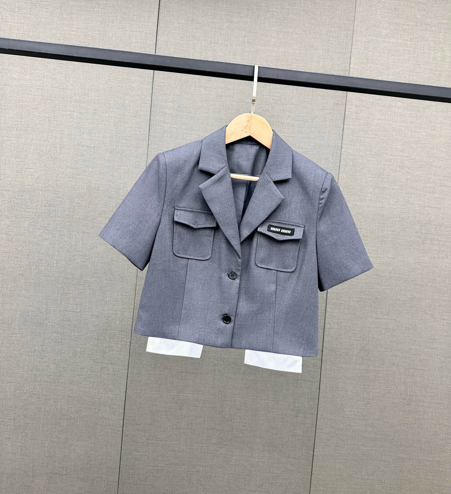 Miu Miu - 2404 - Минималистичный короткий купальник - Серый