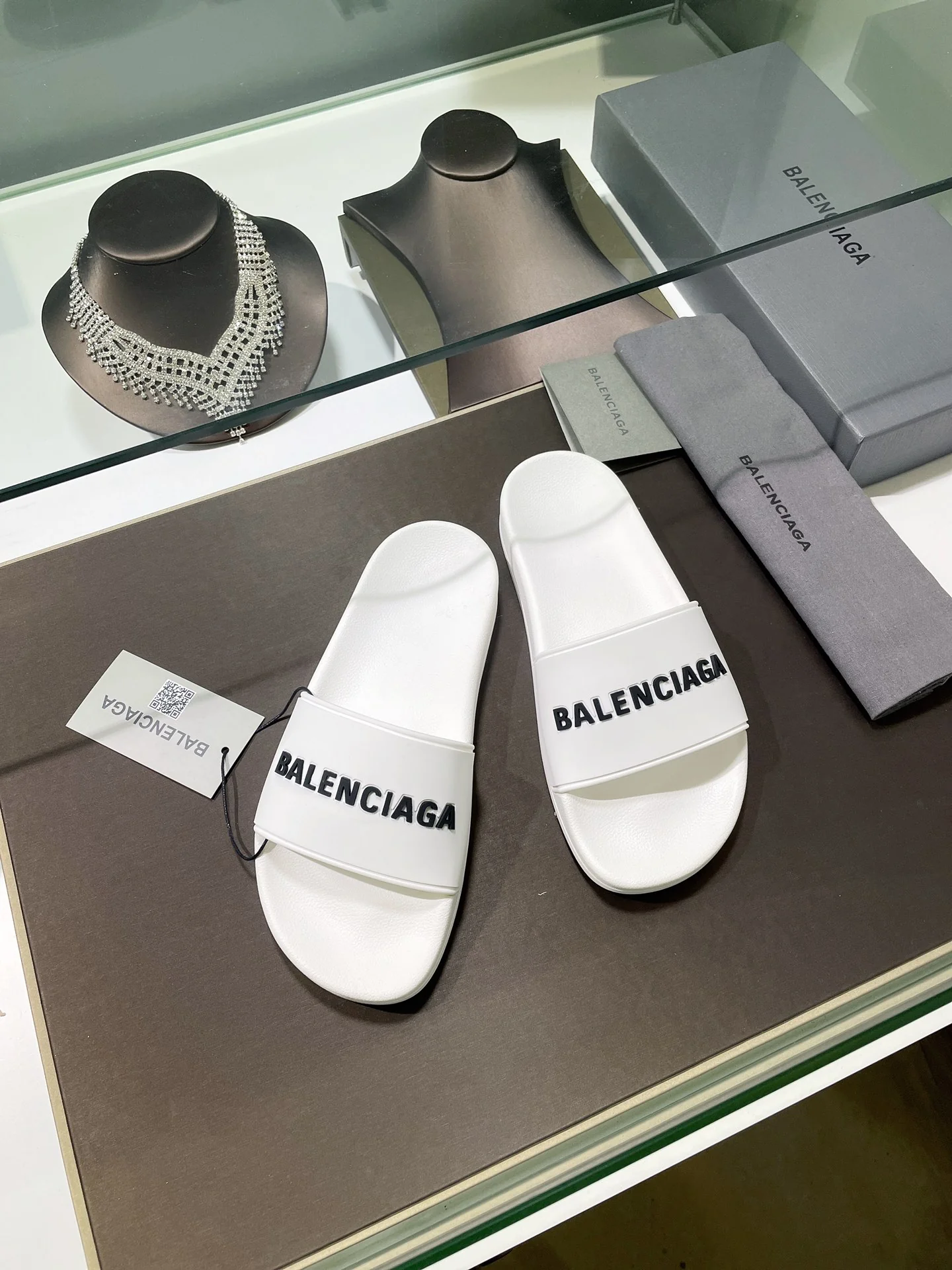 Balenciaga - Новая модель 2022 года - Тапочки с эффектом памяти и улучшенной упругостью - размер 13