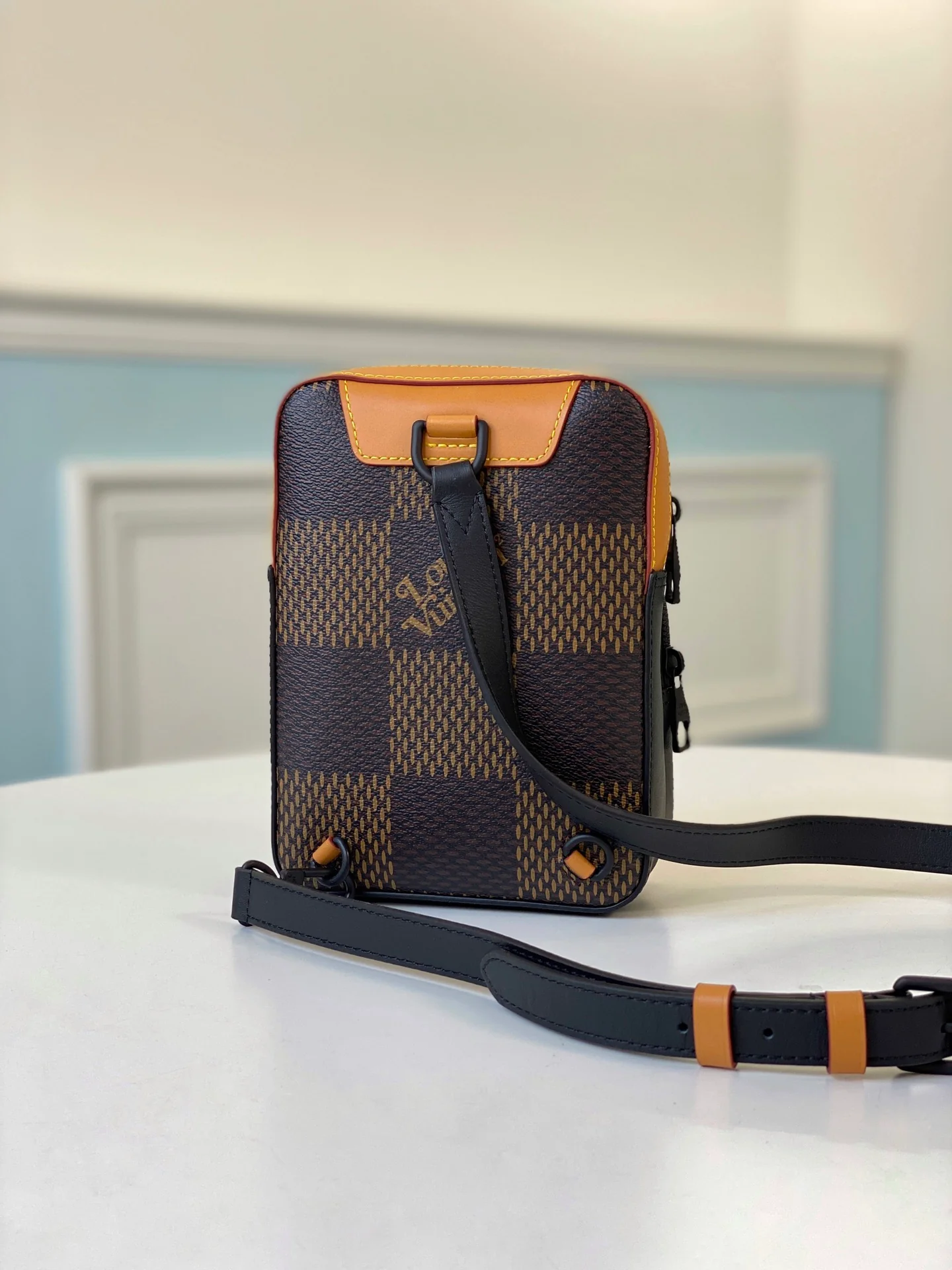 lv-n40379-amazone-shoulder bag