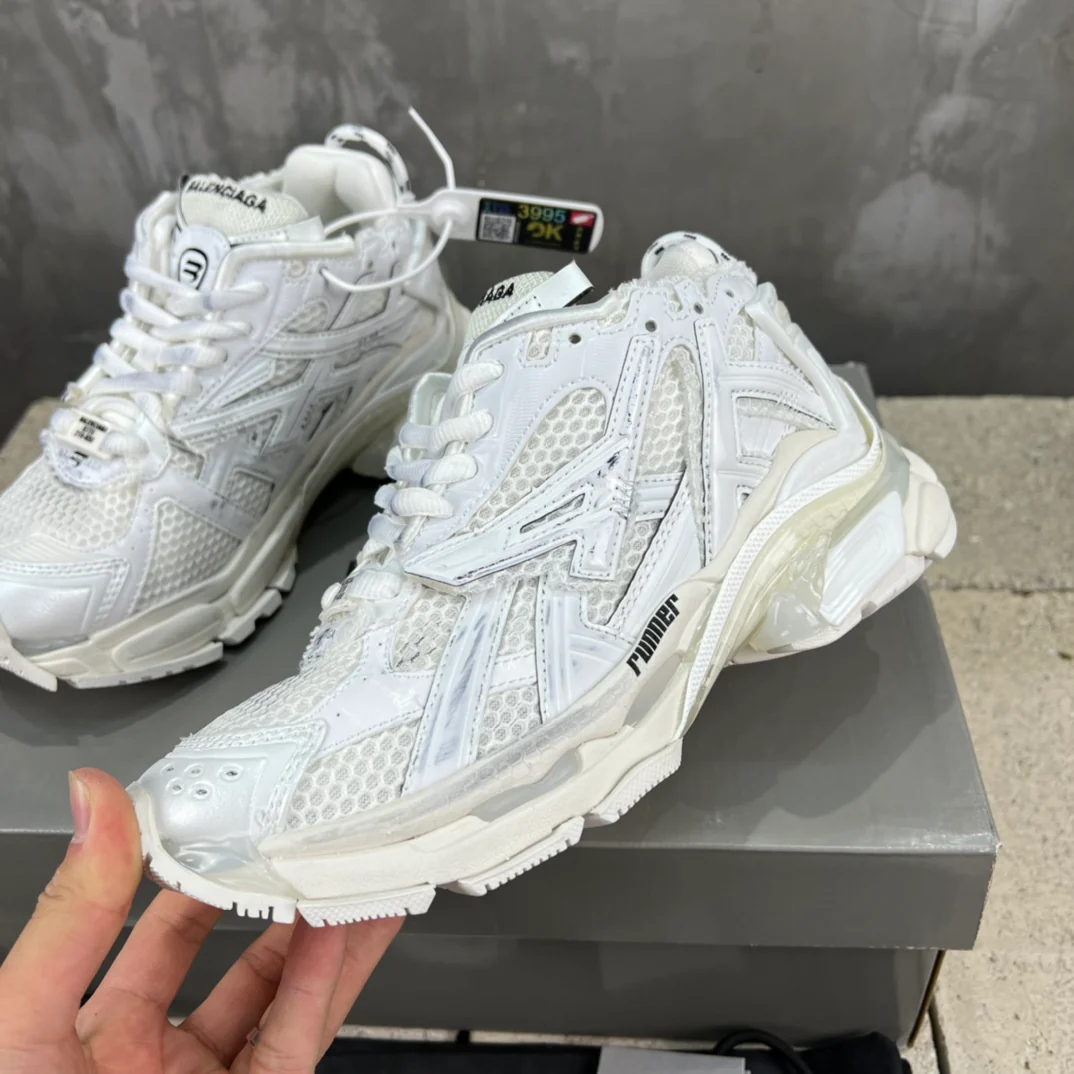 Кроссовки Balenciaga Runner - унисекс - белые