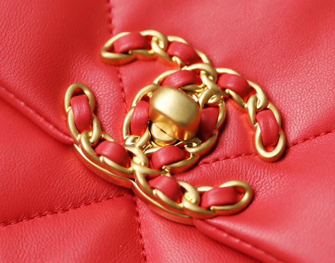 Сумка Chanel 19 - маленькая, кораллово-красная