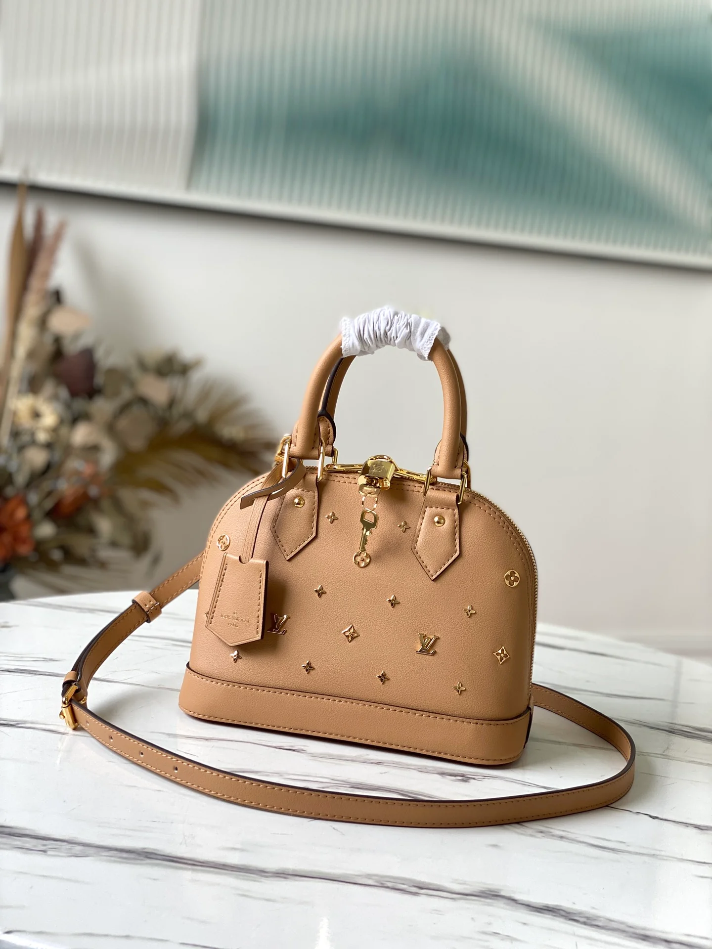 m58638-LV-neo-alma-handbag