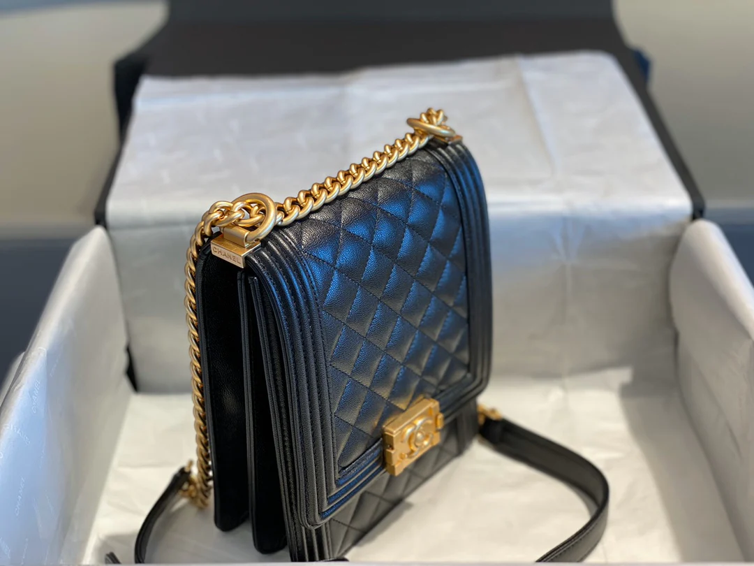 Chanel-boy-19-16-5cm-3