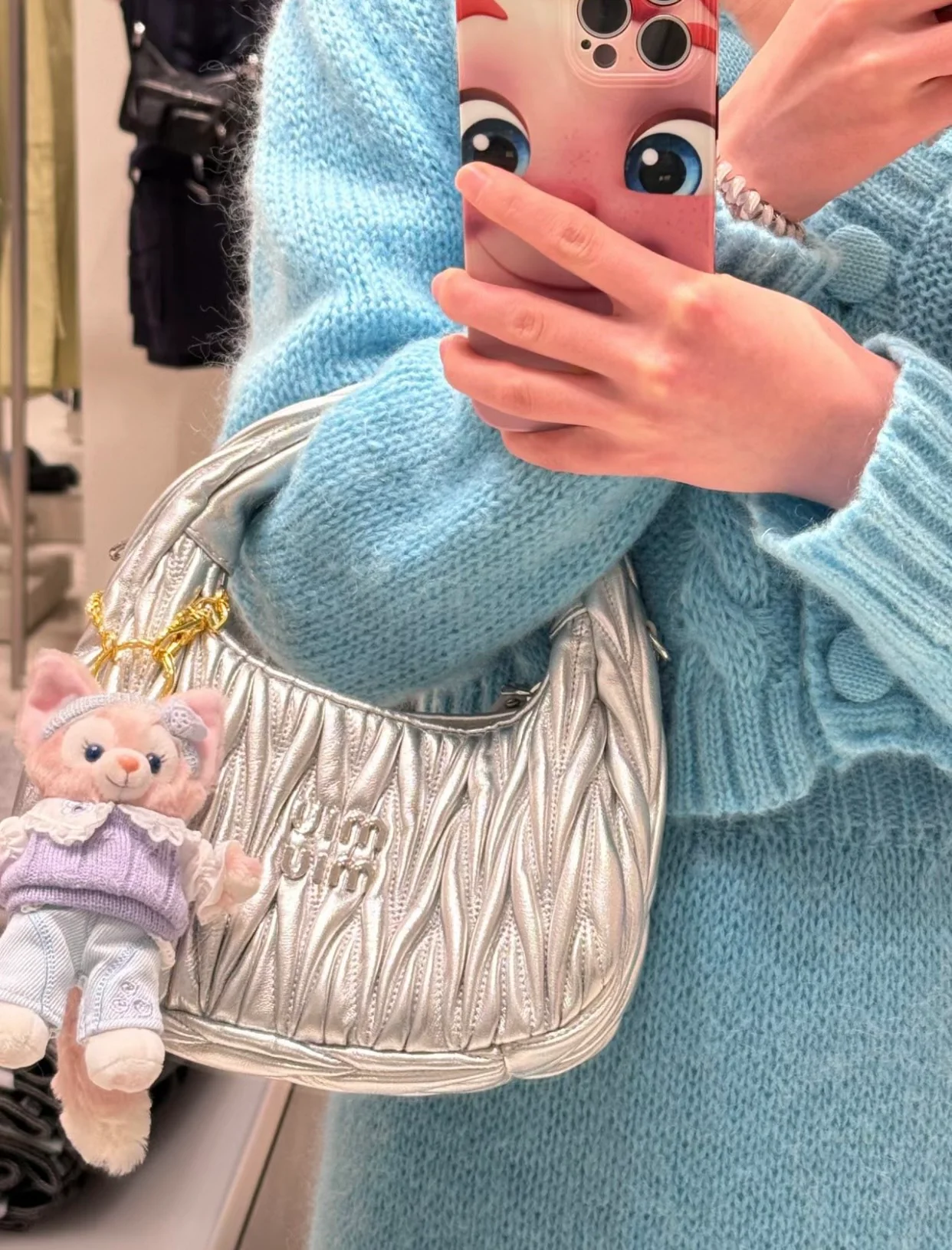 Сумка Miu Miu Wander — маленькая, из овечьей кожи — серебристая — Носите и делитесь