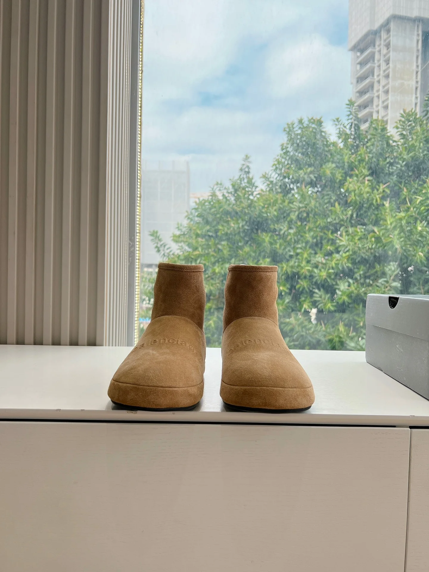 Снежные ботинки Balenciaga 2024 - коричневые