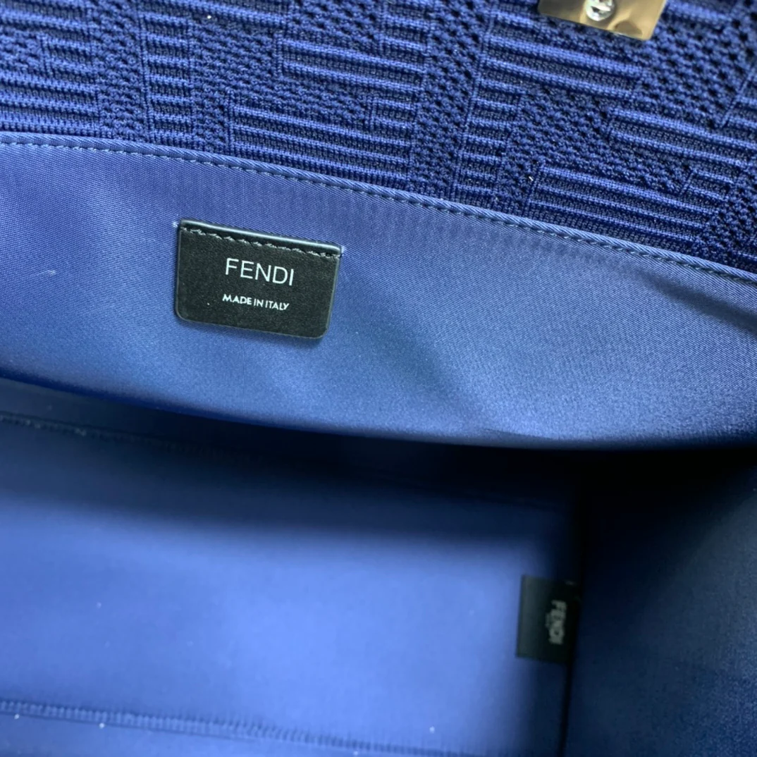 Сумка-тоут Fendi Sunshine Medium Blue из сетчатой ??ткани