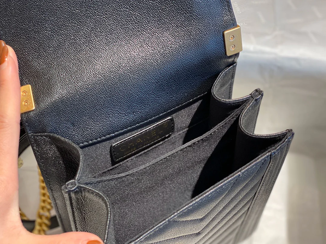 Chanel-boy-19-16-5cm-1