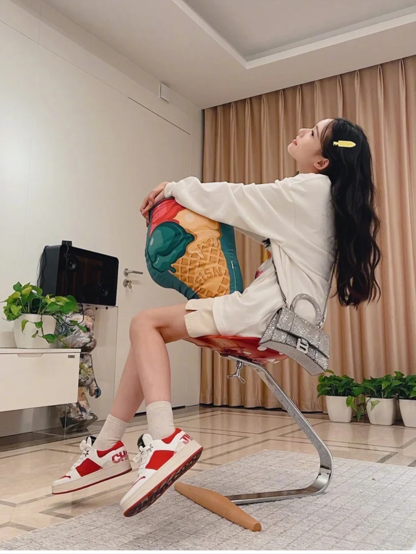 Кроссовки Jimmy - Коллаборация - Унисекс - Фотографии в обуви