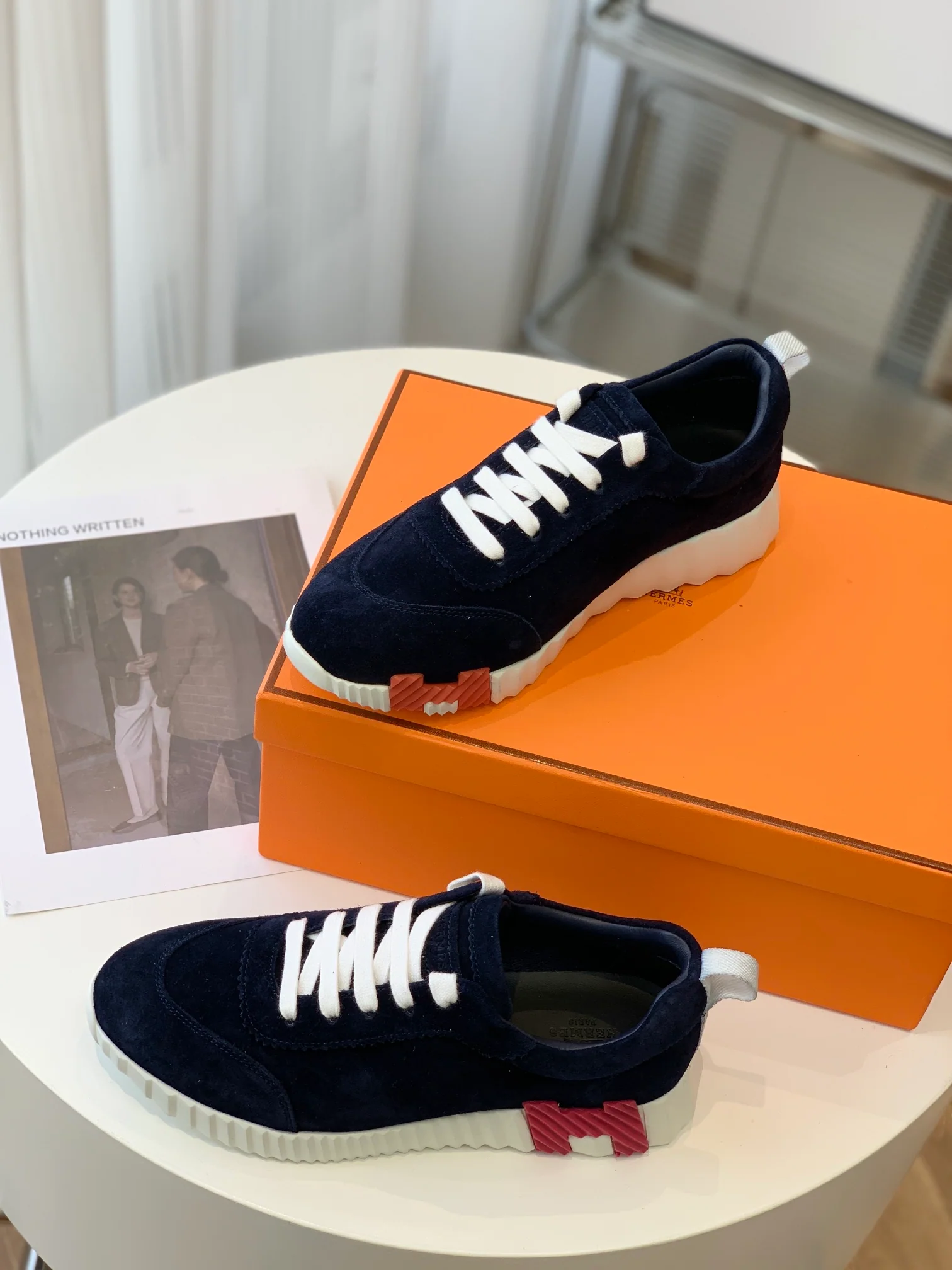 Новейшая модель Hermes 2023 года - кожаные кроссовки H-Leather - черные