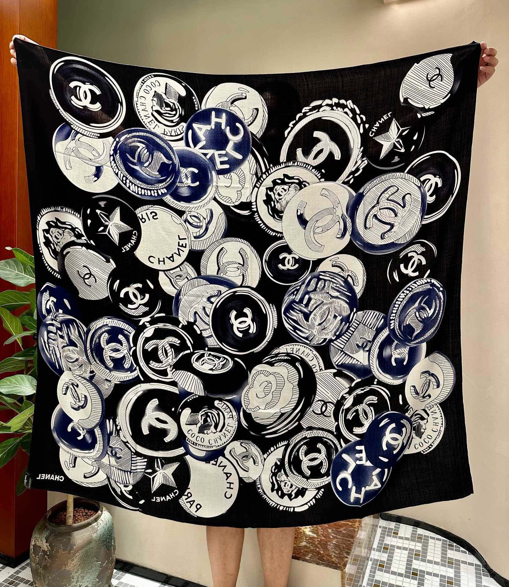 Шаль Chanel 2024 Coin Shawl - 140-140-Black