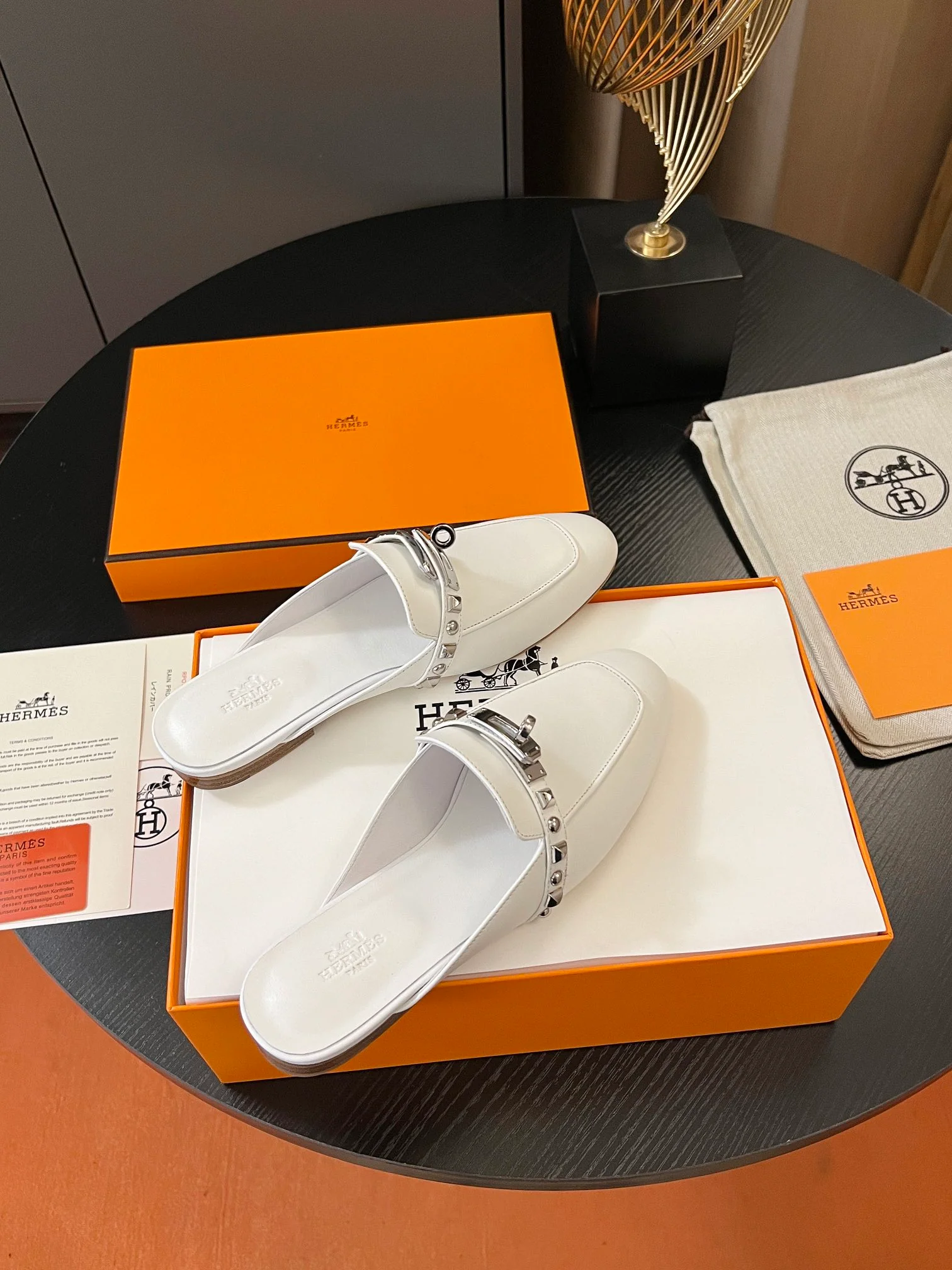 Мюли Hermes 2024 с металлической пряжкой - Сандалии без застежек - Черные