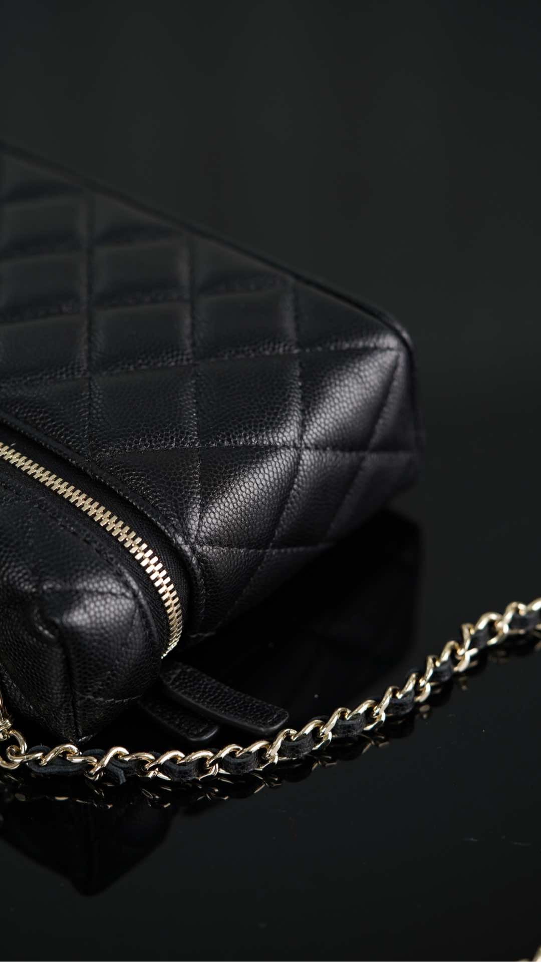 Сумка-ланчбокс Chanel 25c Lychee Beef - черно-золотая