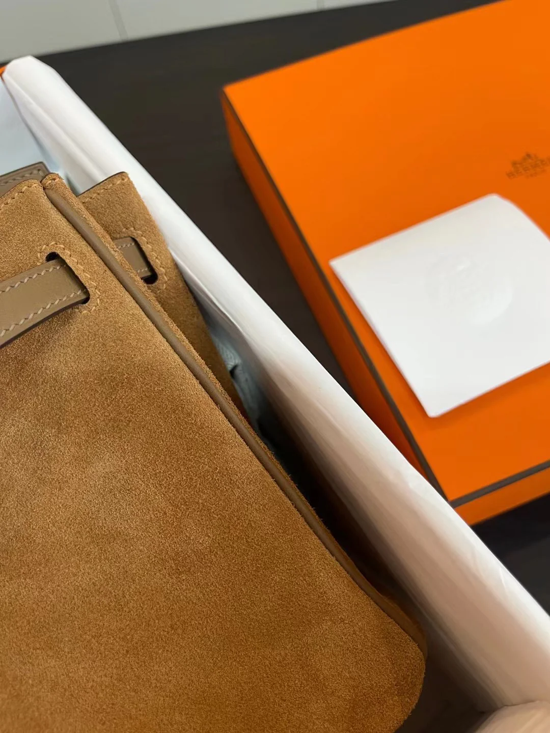 Сумка Hermes Birkin 25 Teddy Bear из замши с серебряной пряжкой и гравировкой.