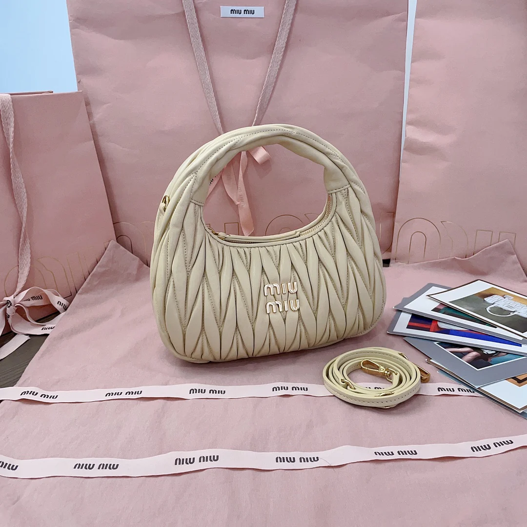 Сумка Miu Miu 5bc125 miuwander розовато-абрикосового цвета