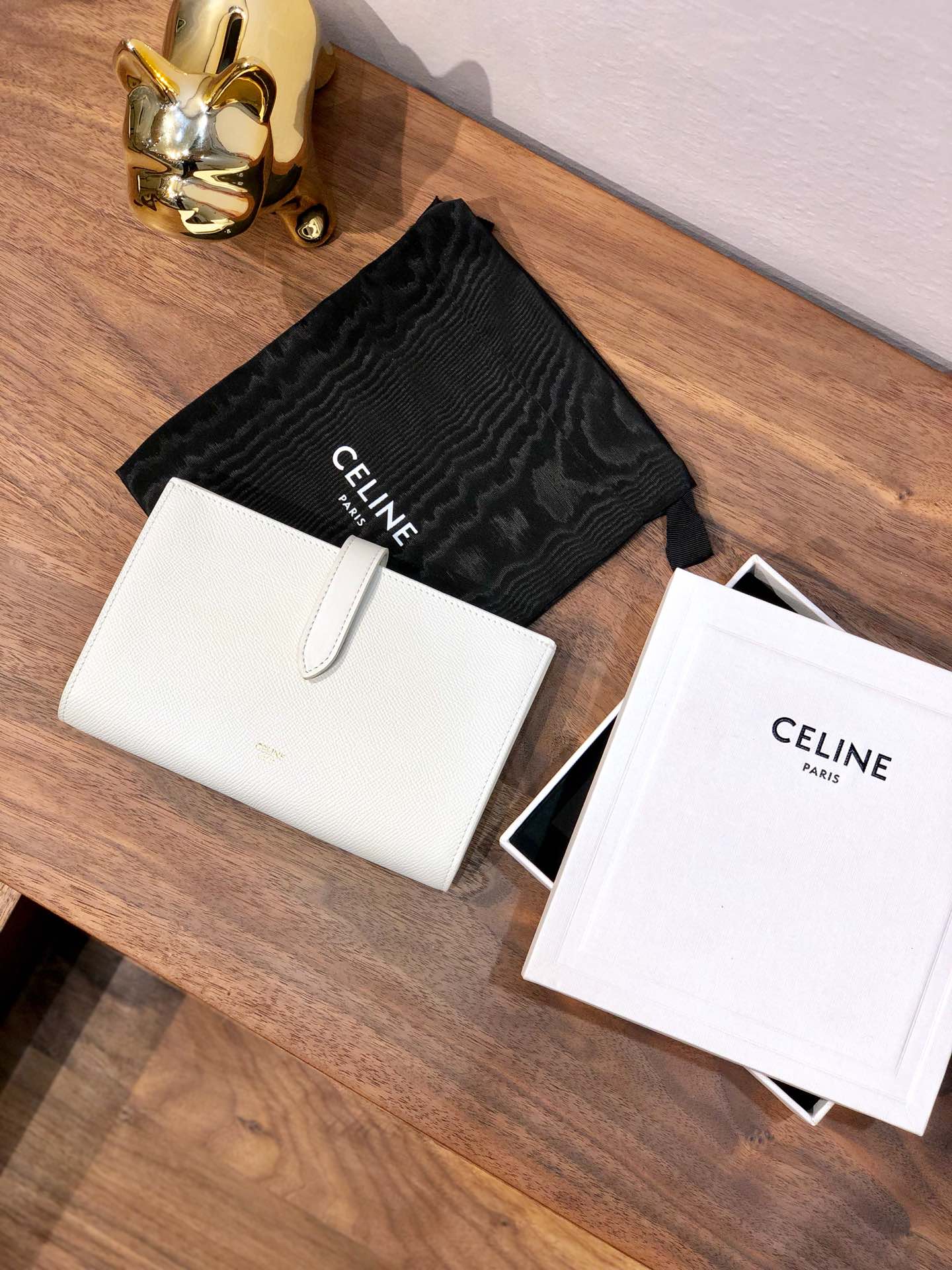 Кошелек Celine с ремешком из зернистой телячьей кожи - 2 шт.