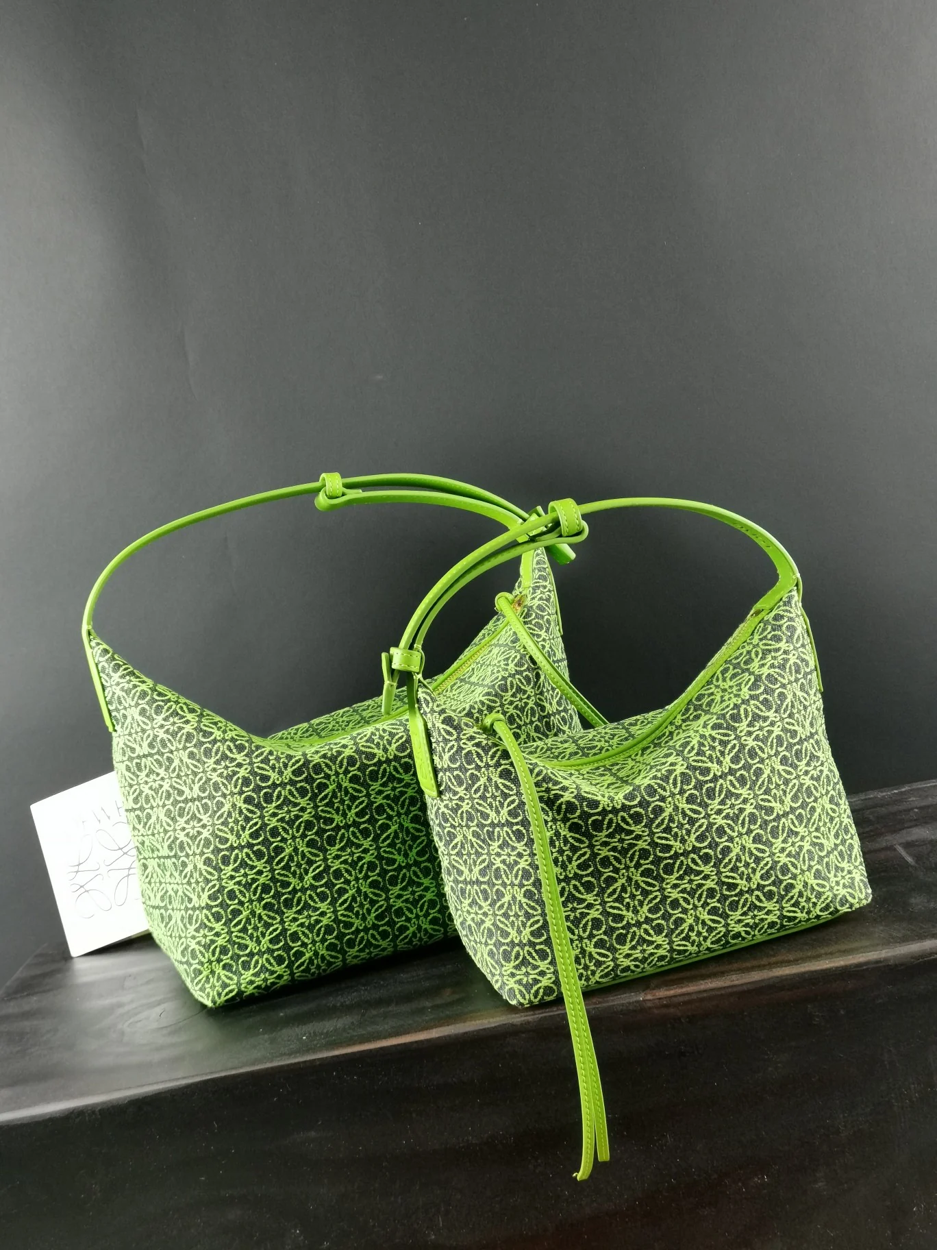 Сумка для ланча Loewe Cubi - Большая - Белая тканевая сумка с вышивкой - 2 шт.