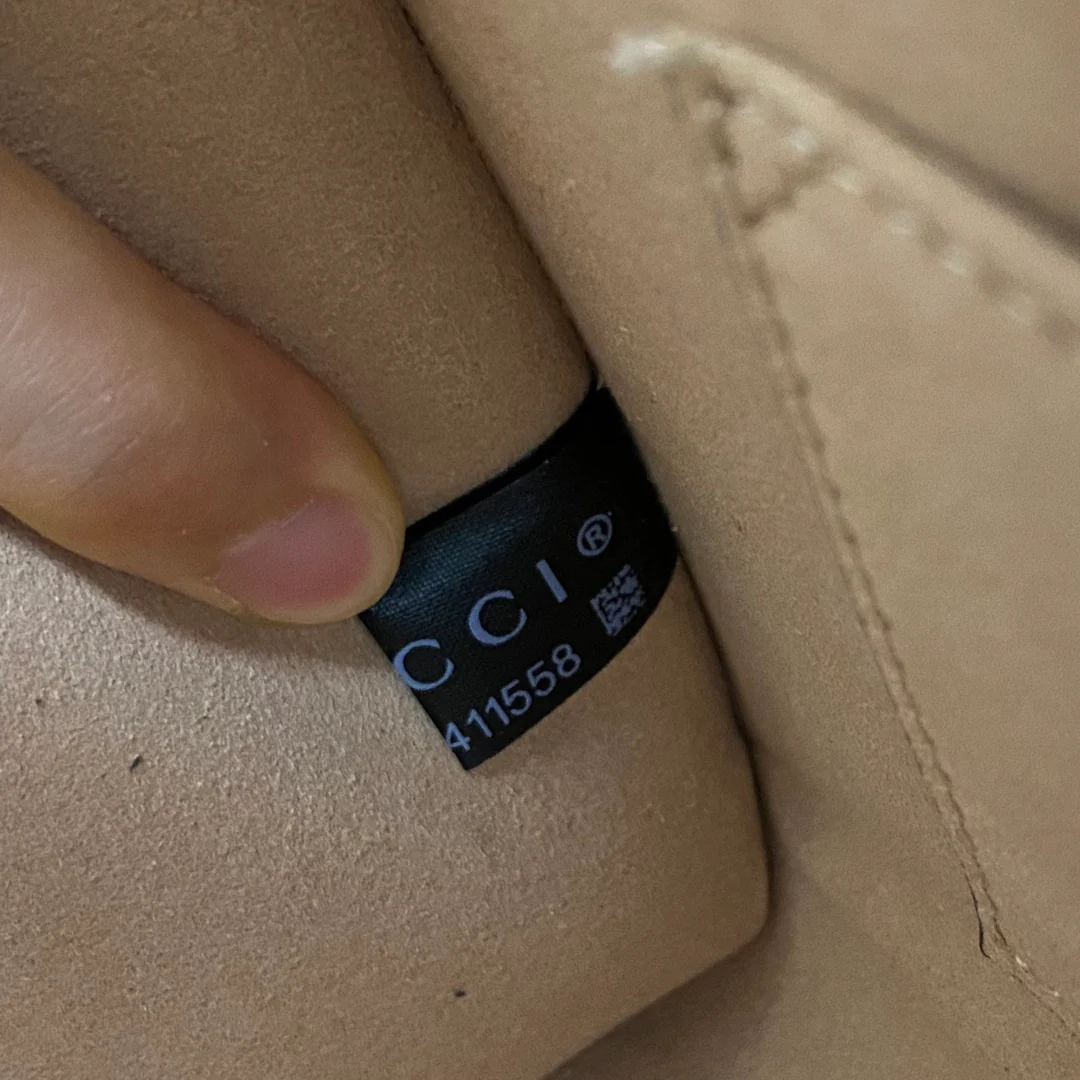 Замок Gucci - тёплый жёлтый