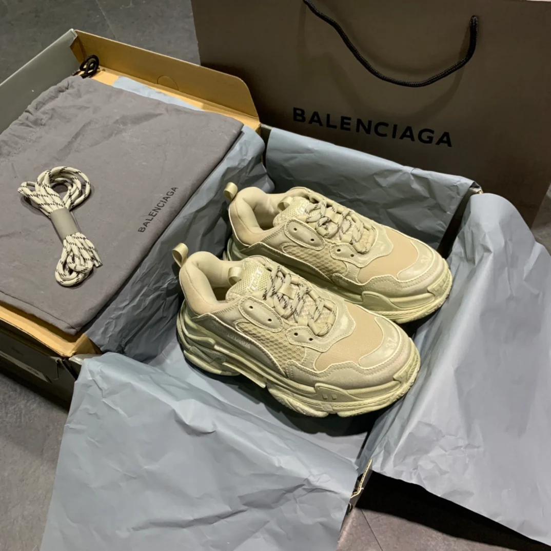 Balenciaga - Dad Shoes - 24