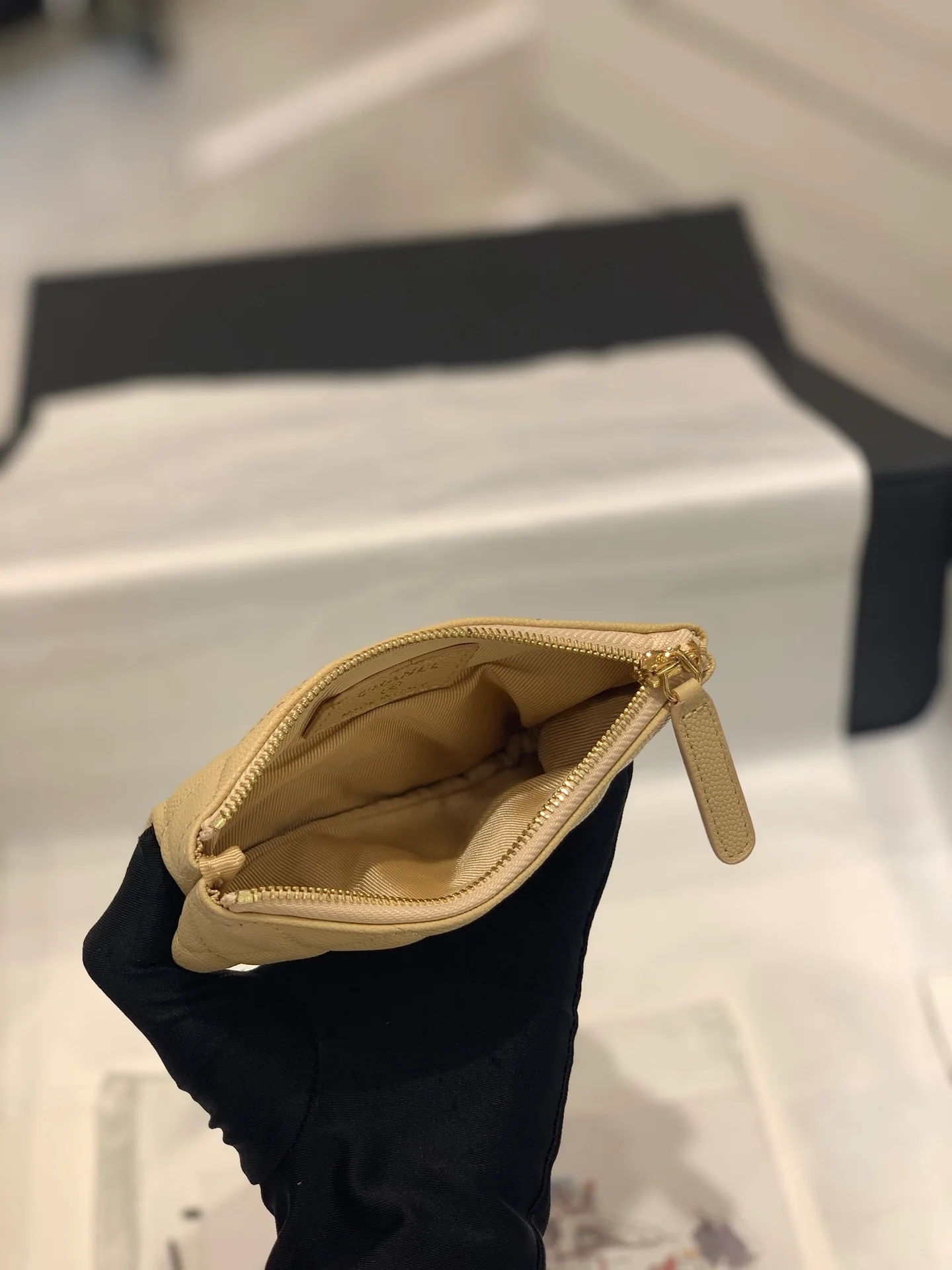 Chanel 19 серии - Классический кожаный кошелек на молнии - Желтый с золотой фурнитурой