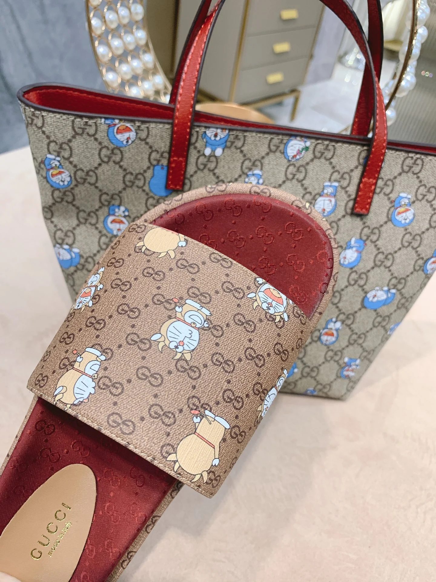 Сандалии на платформе Gucci