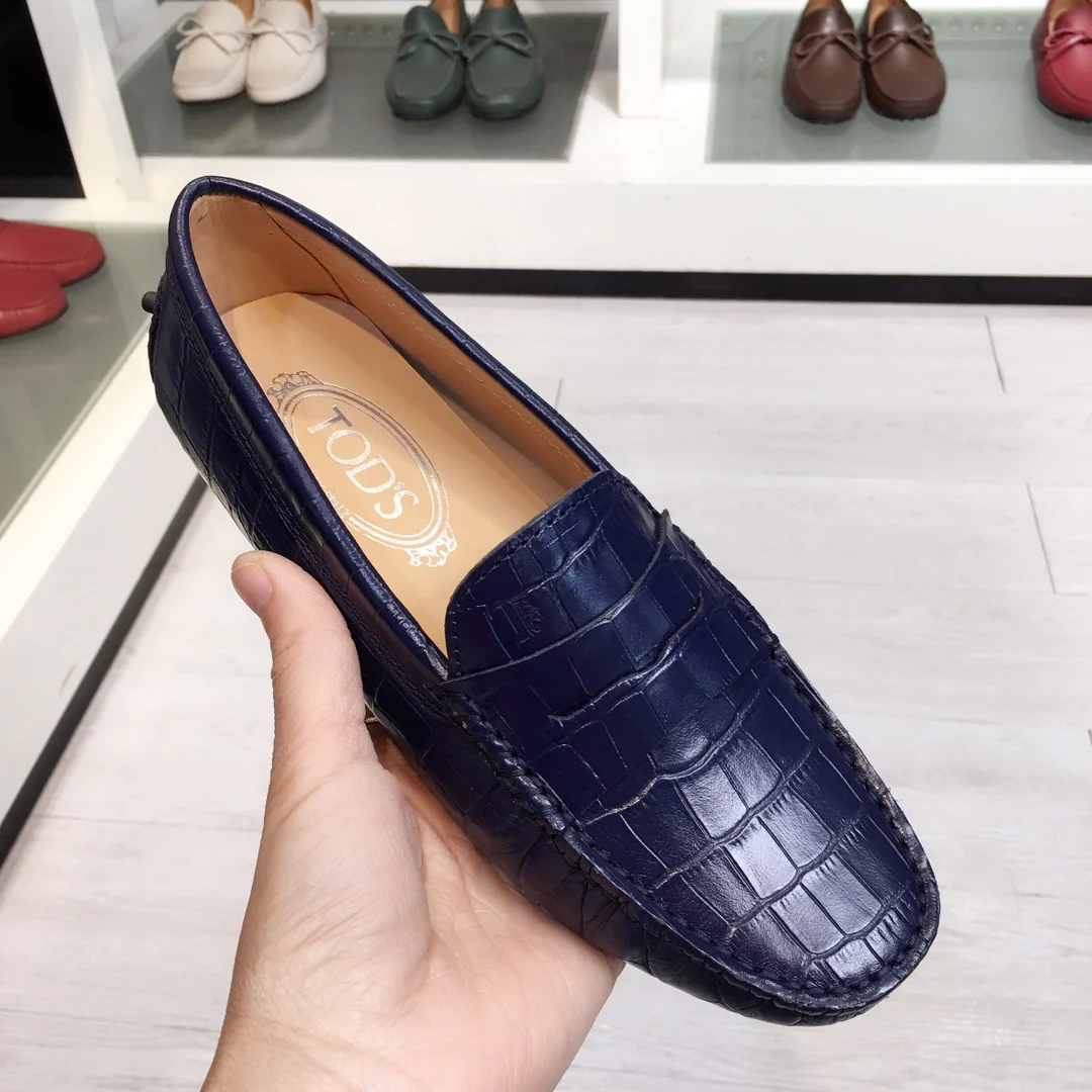 Tods - Лоферы с крокодиловым принтом - Туфли без шнурков