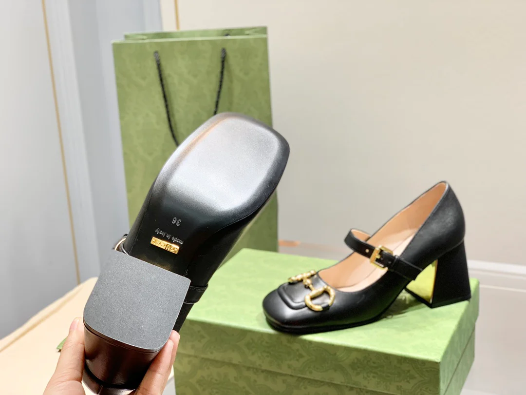 Новинка весны 2022 года от Gucci - туфли на высоком каблуке 