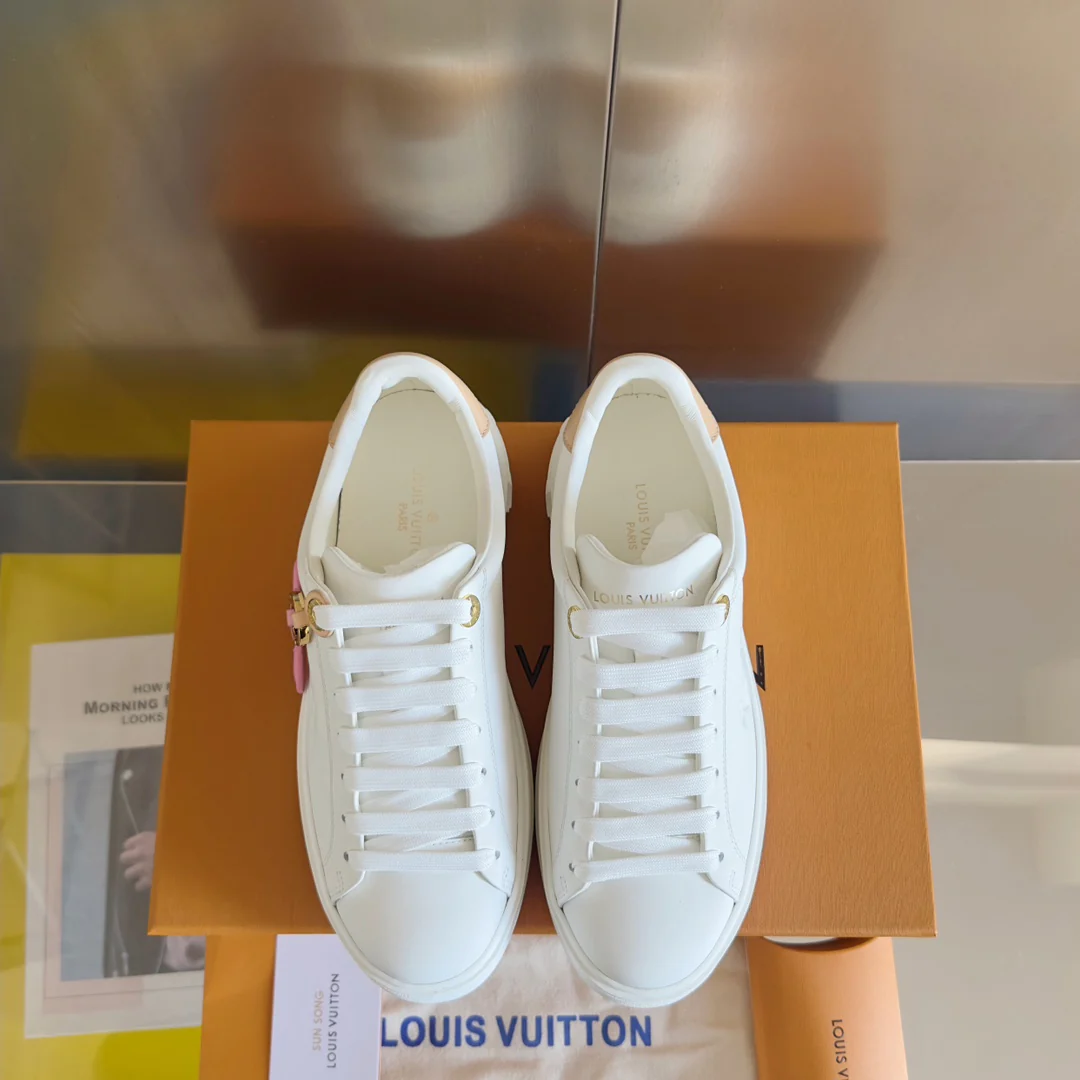 LV-2024 - Кроссовки с тиснением - Белые