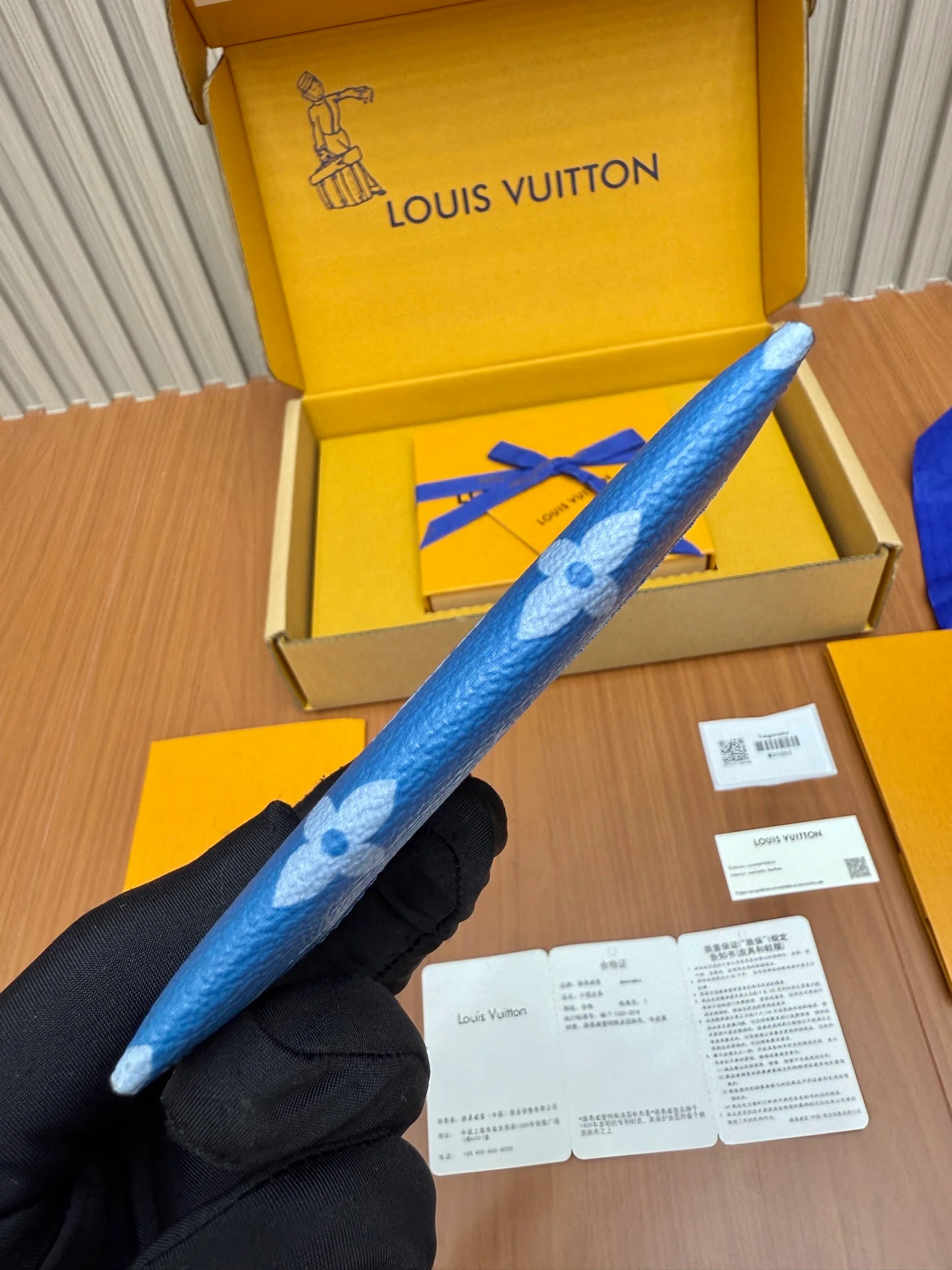 LV-m31051 - Цельностальной визитный кошелек, королевский синий