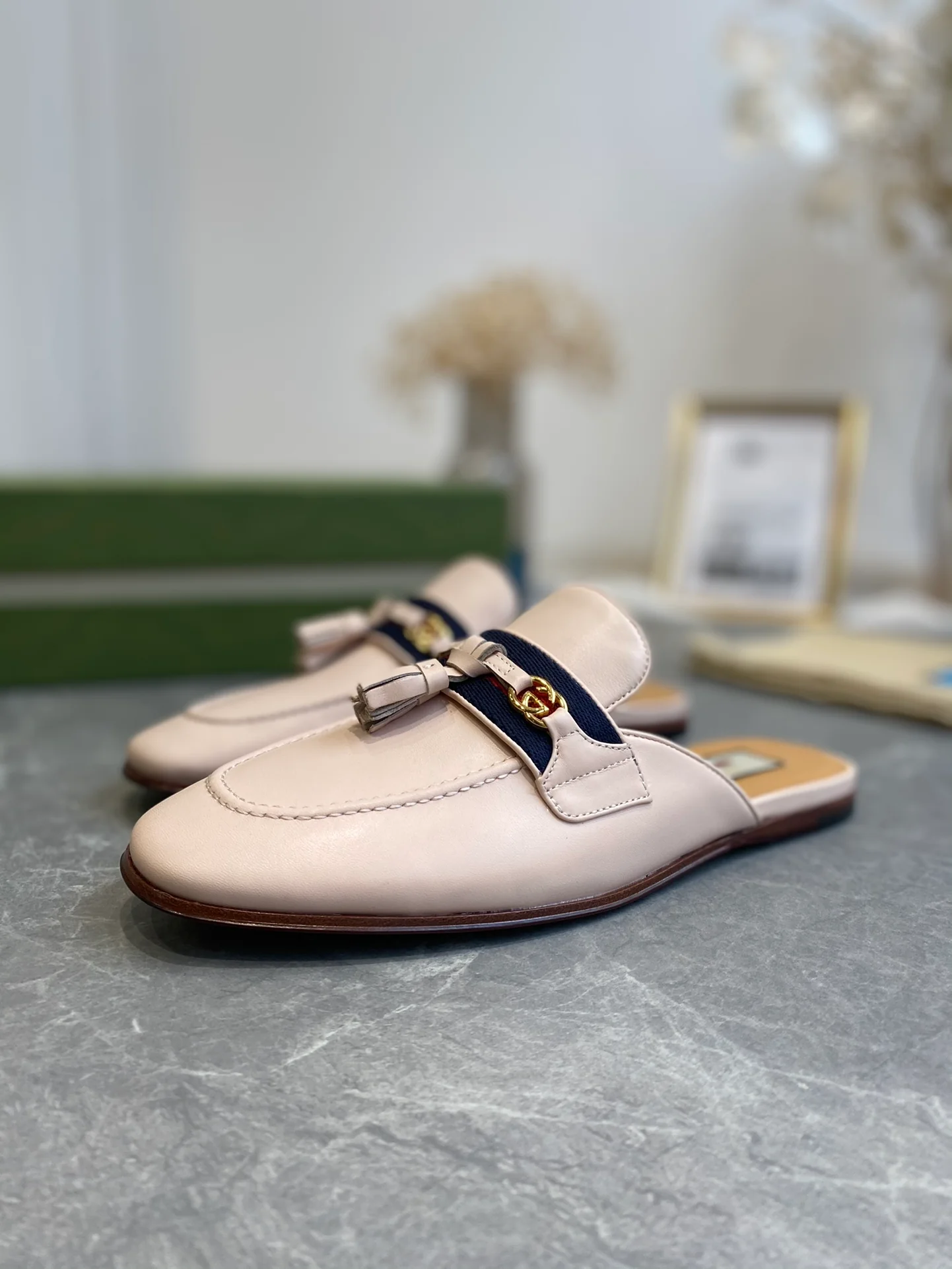 Gucci — Подвеска с кисточками — Тапочки — Мюли — 2